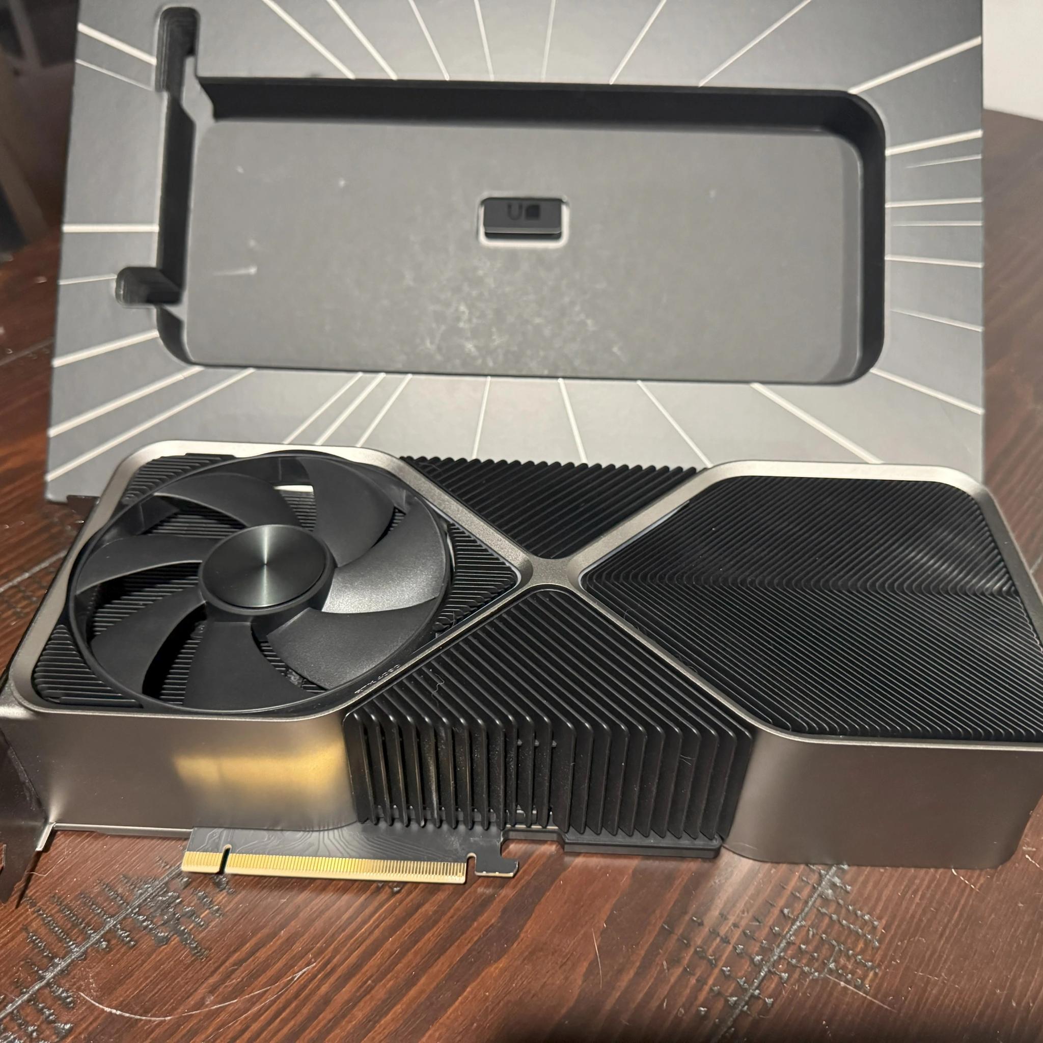 RTX 4090 Foudner Edition