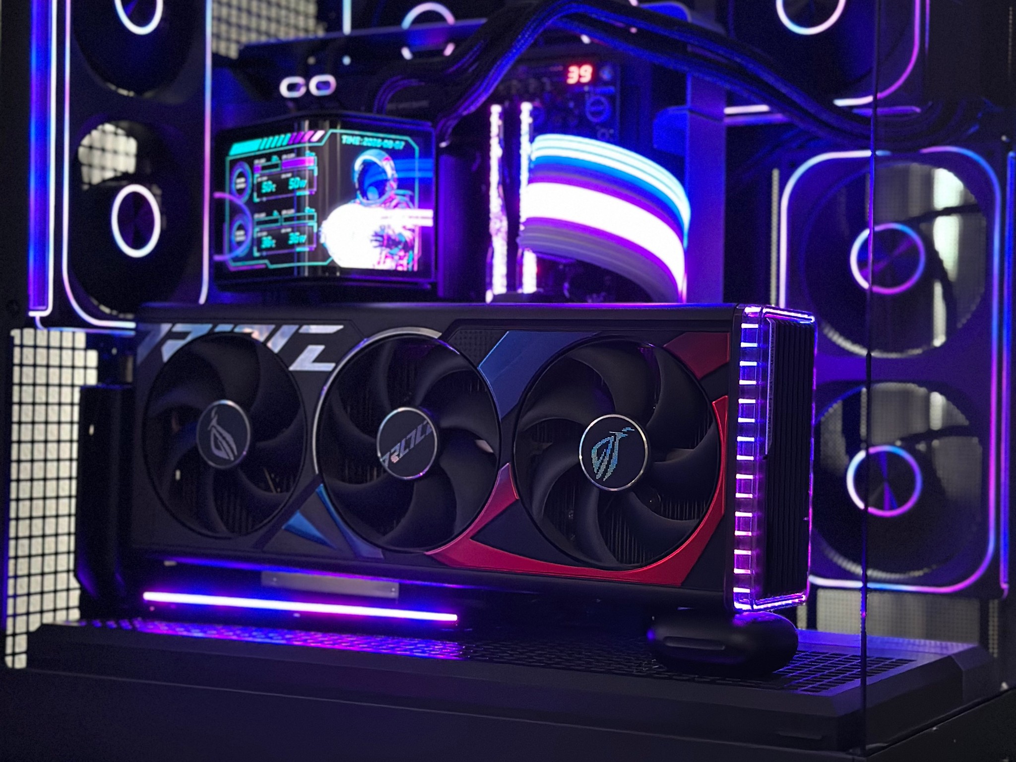 GeForce RTX 4090 Custom Gaming PC - Ryzen 7 9800X3D