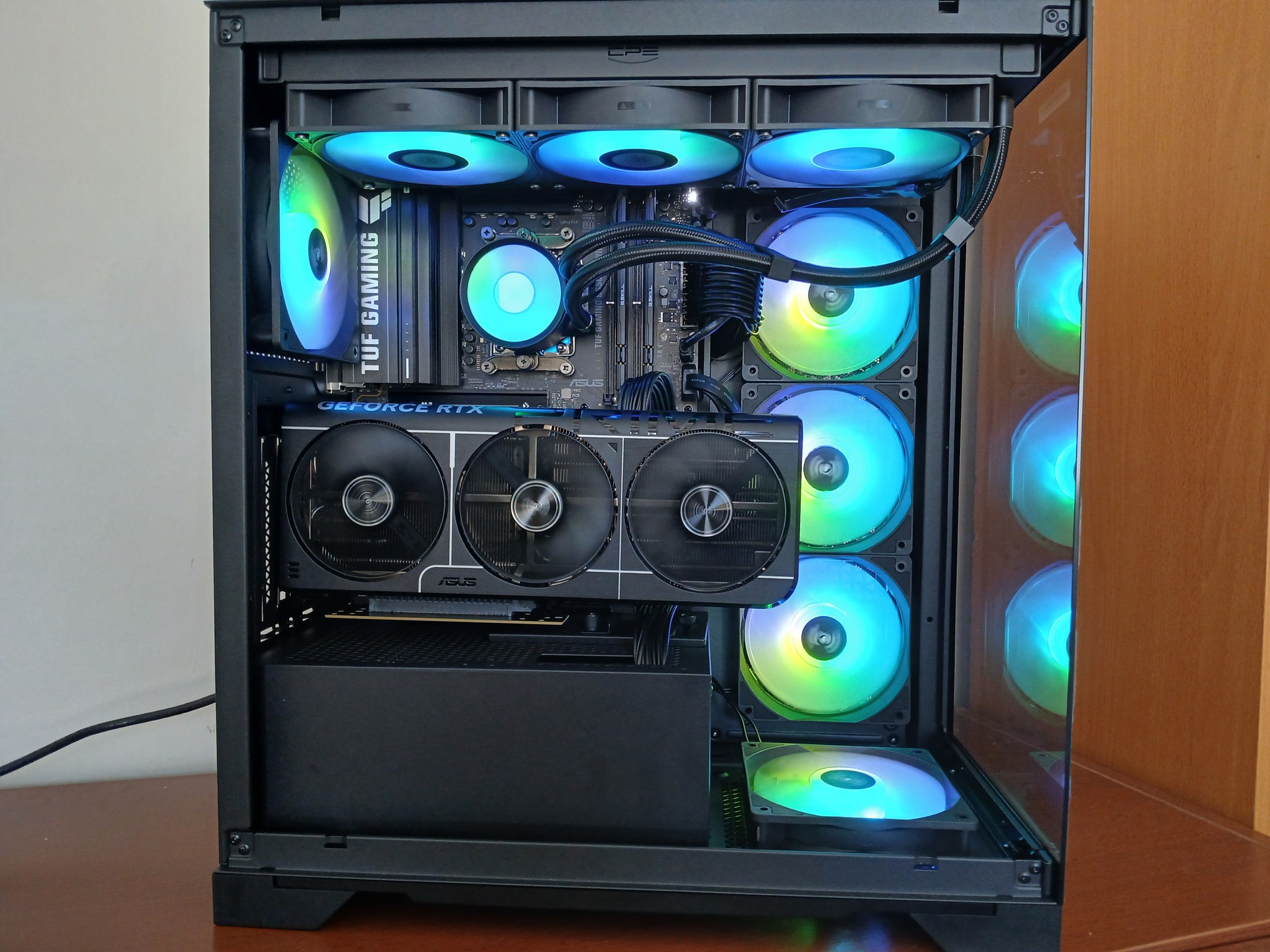 4K Beast | Ryzen 7 7800X3D | RTX 5070 Ti 16GB | 32GB RAM | 2TB SSD