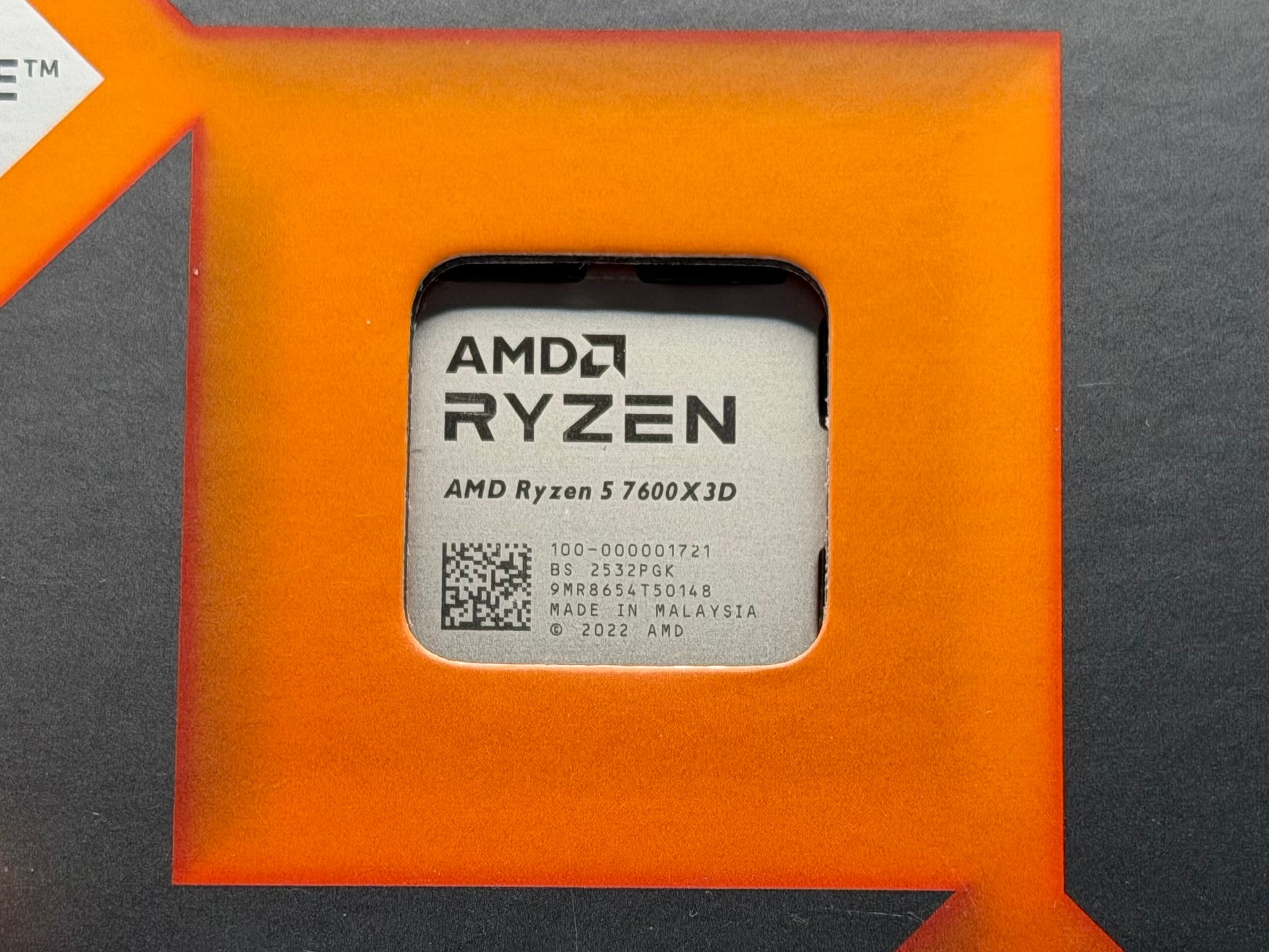AMD Ryzen 5 7600X3D with Radeon Graphics 6 Core 12 Thread Zen 4