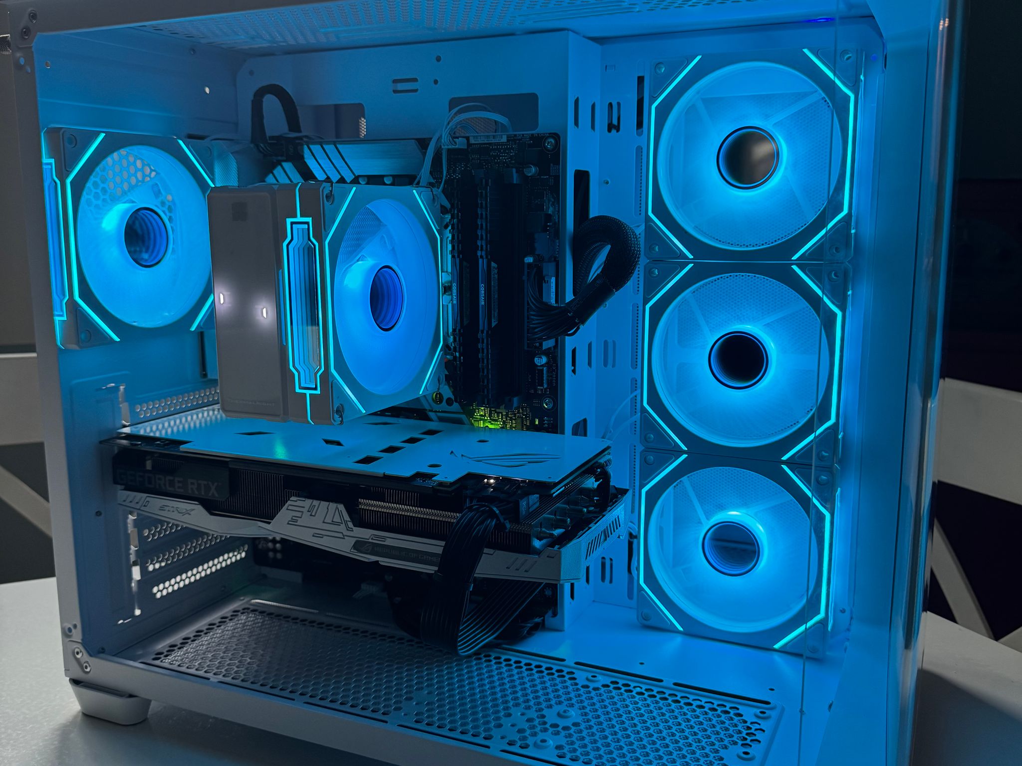 !!Panda themed gaming PC!! Ryzen 5 4500 - 2060 - 16 GBs - 512 Nvme