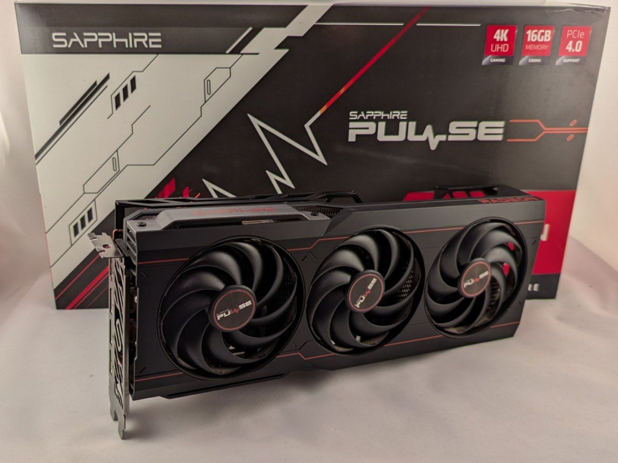 Sapphire Pulse AMD Radeon 6800 16GB
