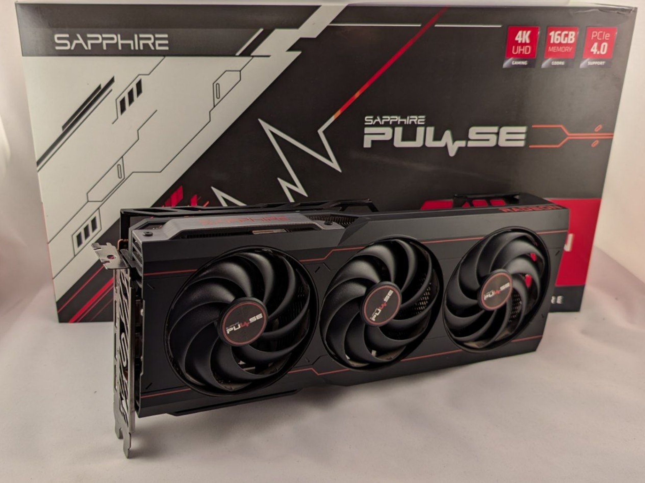 Sapphire Pulse AMD Radeon 6800 16GB