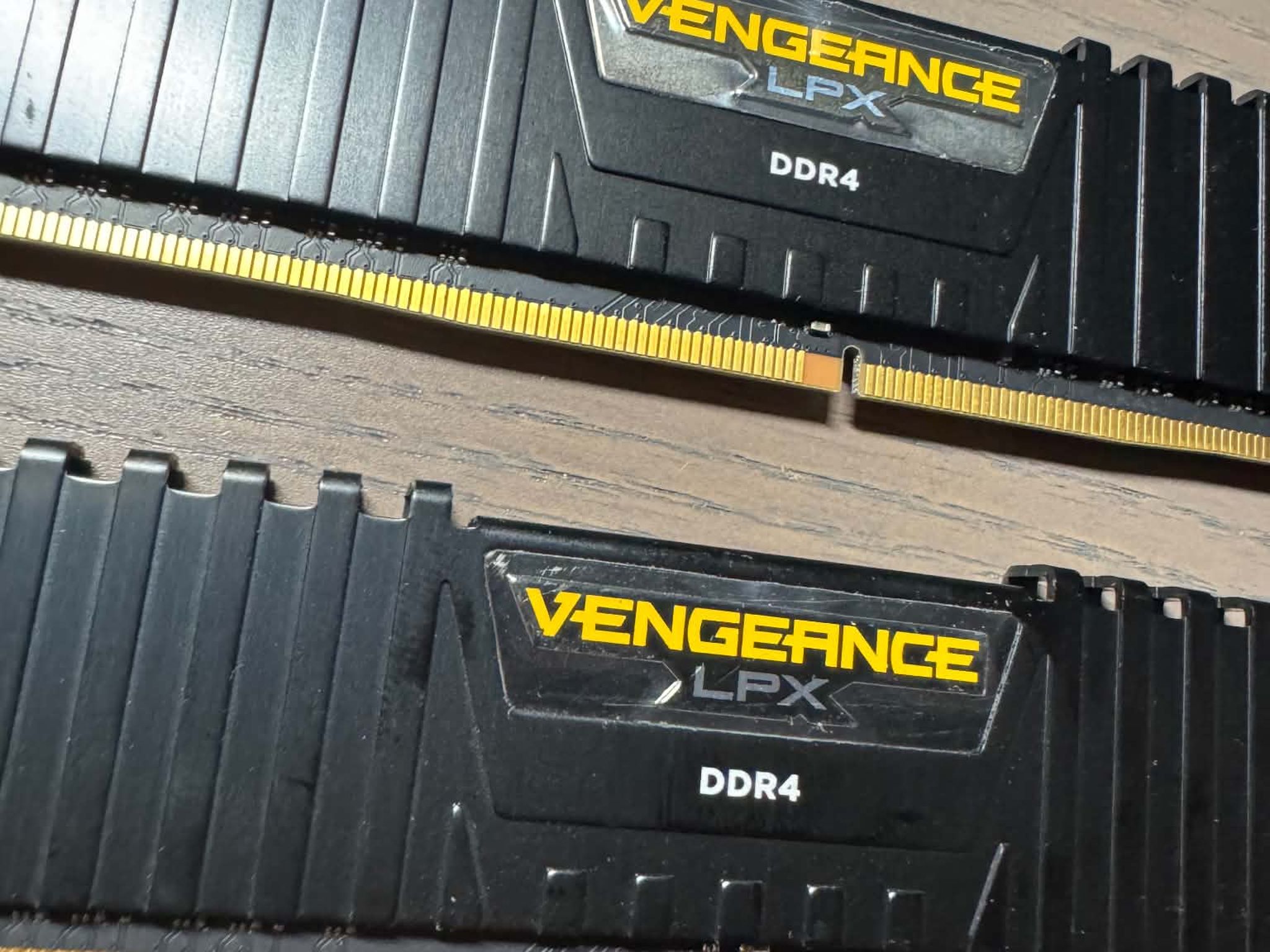 Corsair Vengeance LPX 32GB (4X8GB) DDR4 RAM 2666MHz (CMK32GX4M4A2666C16)