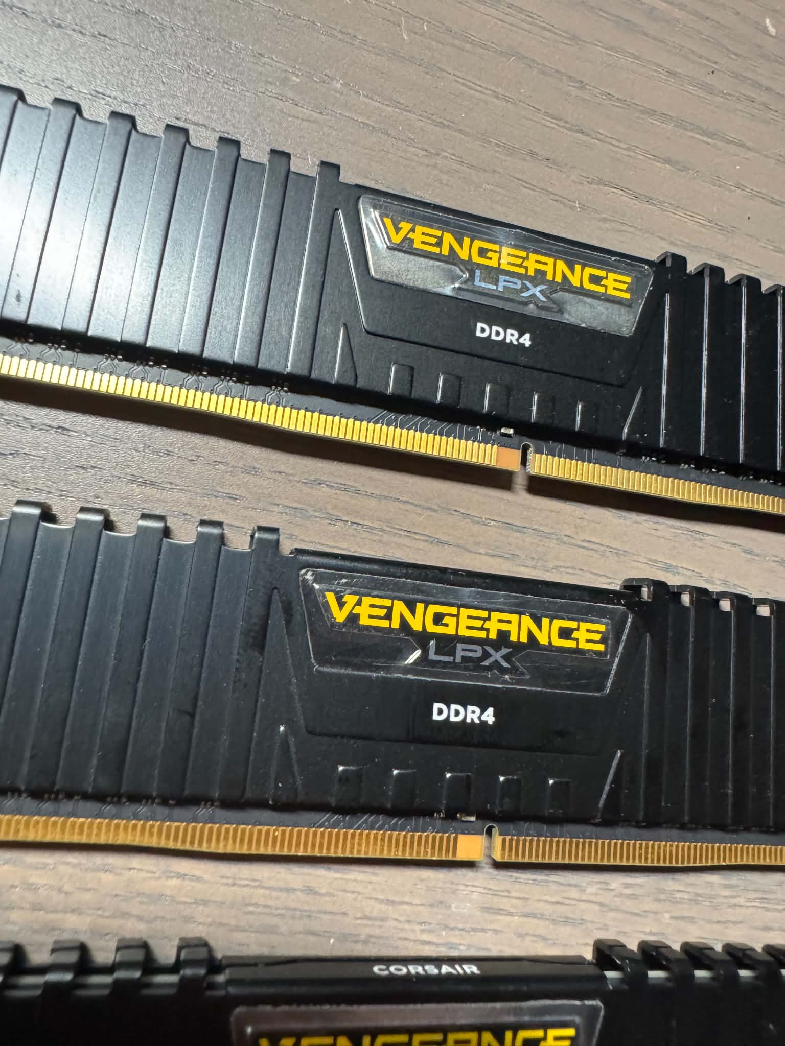 Corsair Vengeance LPX 32GB (4X8GB) DDR4 RAM 2666MHz (CMK32GX4M4A2666C16)