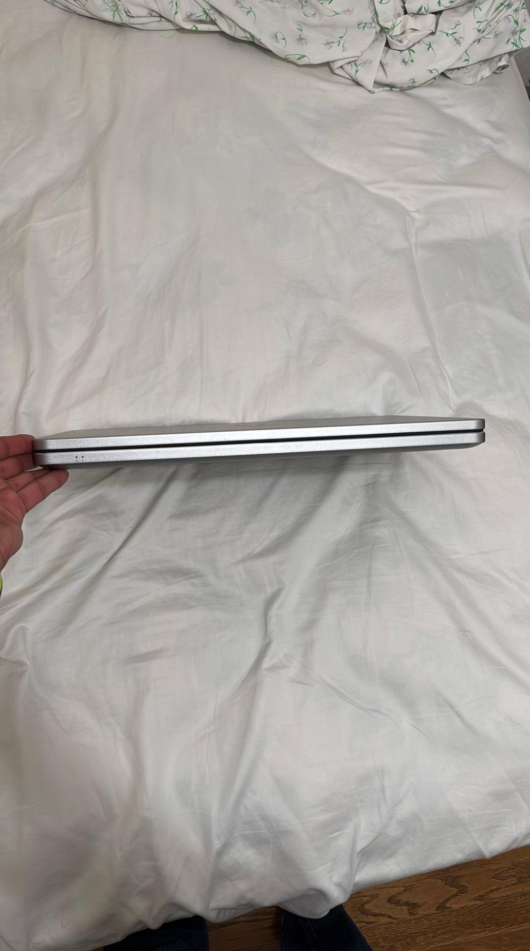 DELL Inspiron 17 700 Series 7737 (model P24E) *NO HARD DRIVE*