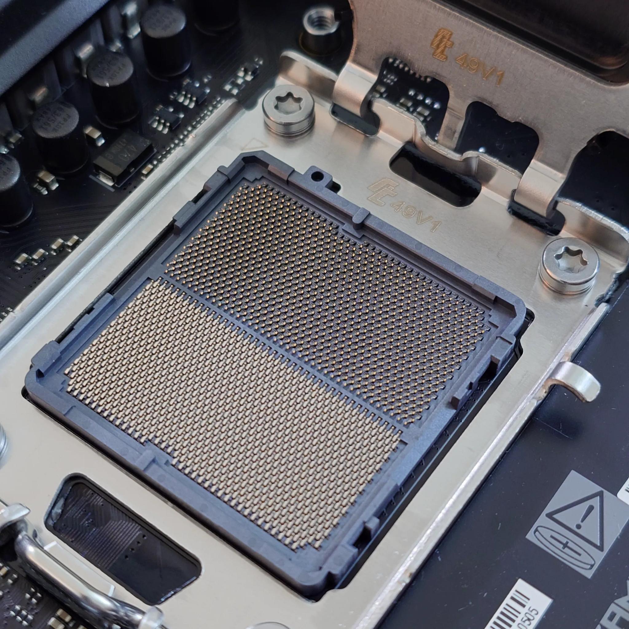 Asus ROG STRIX X870-F Motherboard