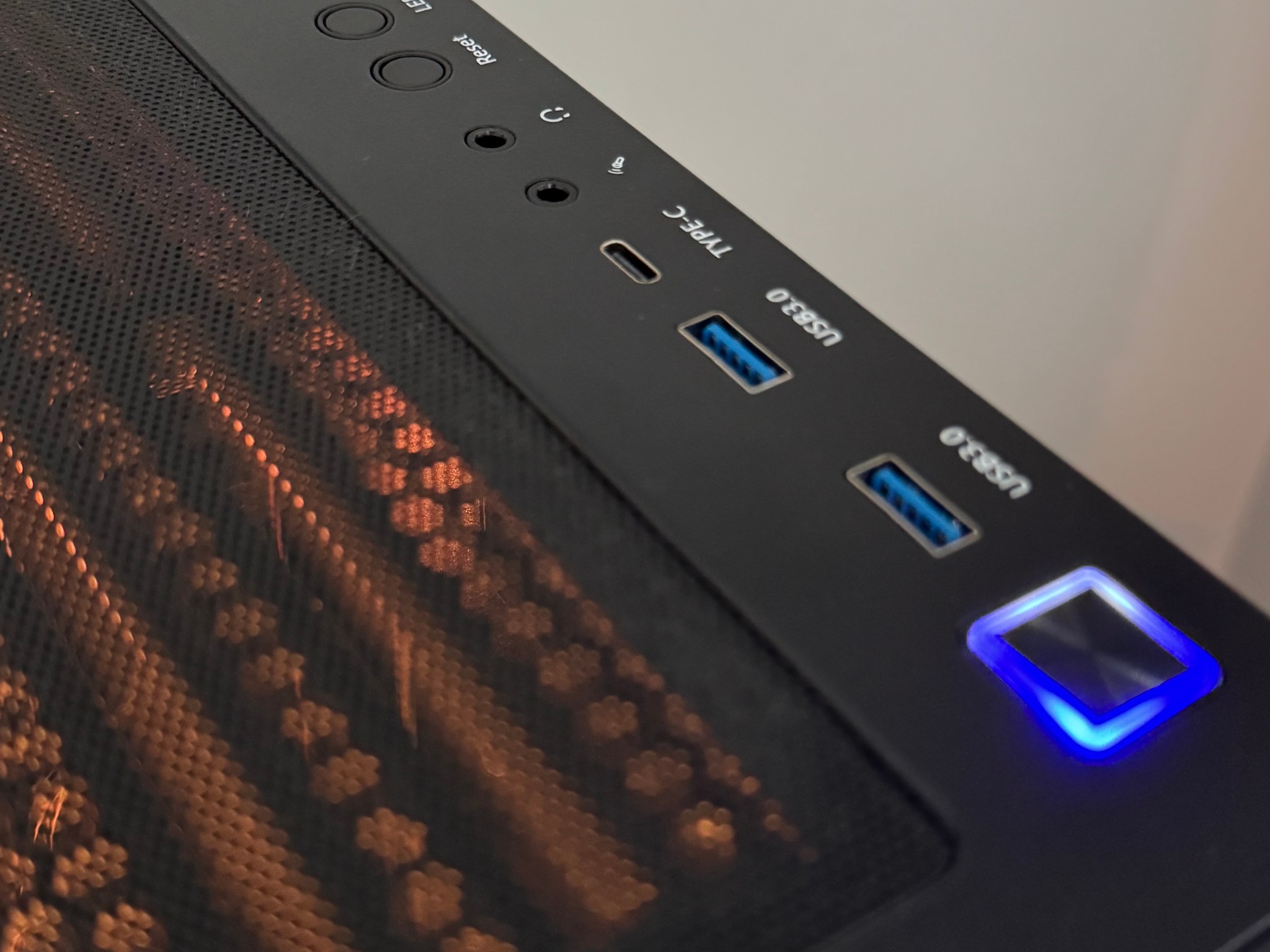 🔥TOP-TIER PC🔥 RTX 4090, Ryzen 9 7950X3D, 32GB DDR5 6000Mhz, 1TB NVMe
