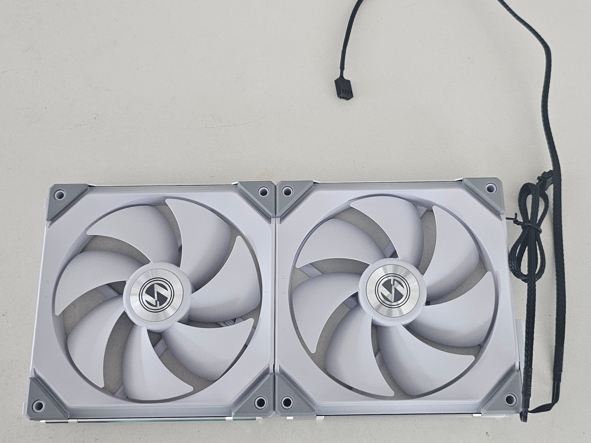 Lian Li UNI FAN SL140 RGB 140mm White — Pair (2 Fans) — V1, No Controller Needed, Tested Working