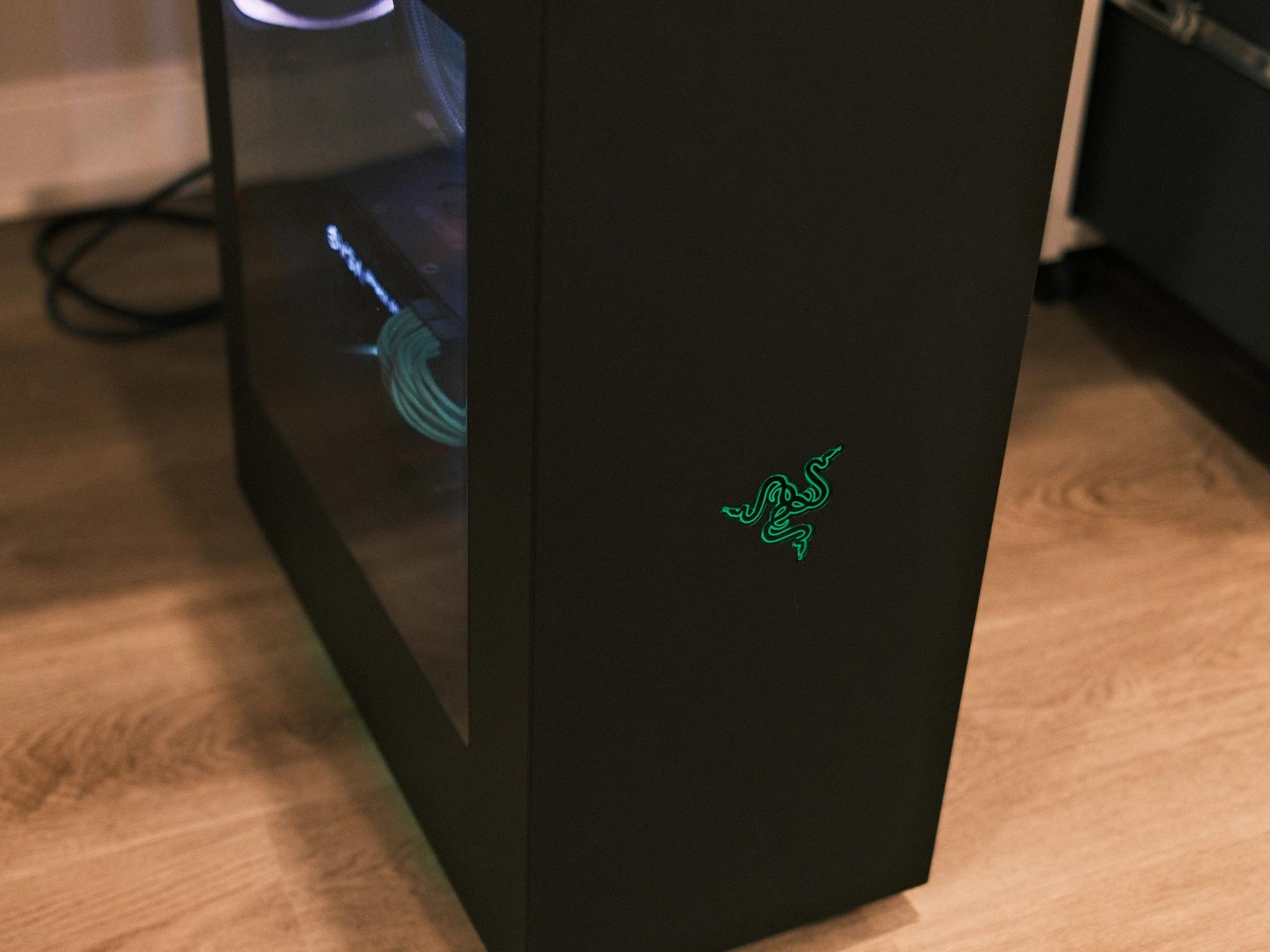 Razer Gaming PC Intel i7-9700K EVGA GTX1070 Ti FTW2 32GB 1.5TB NZXT Kraken Win11