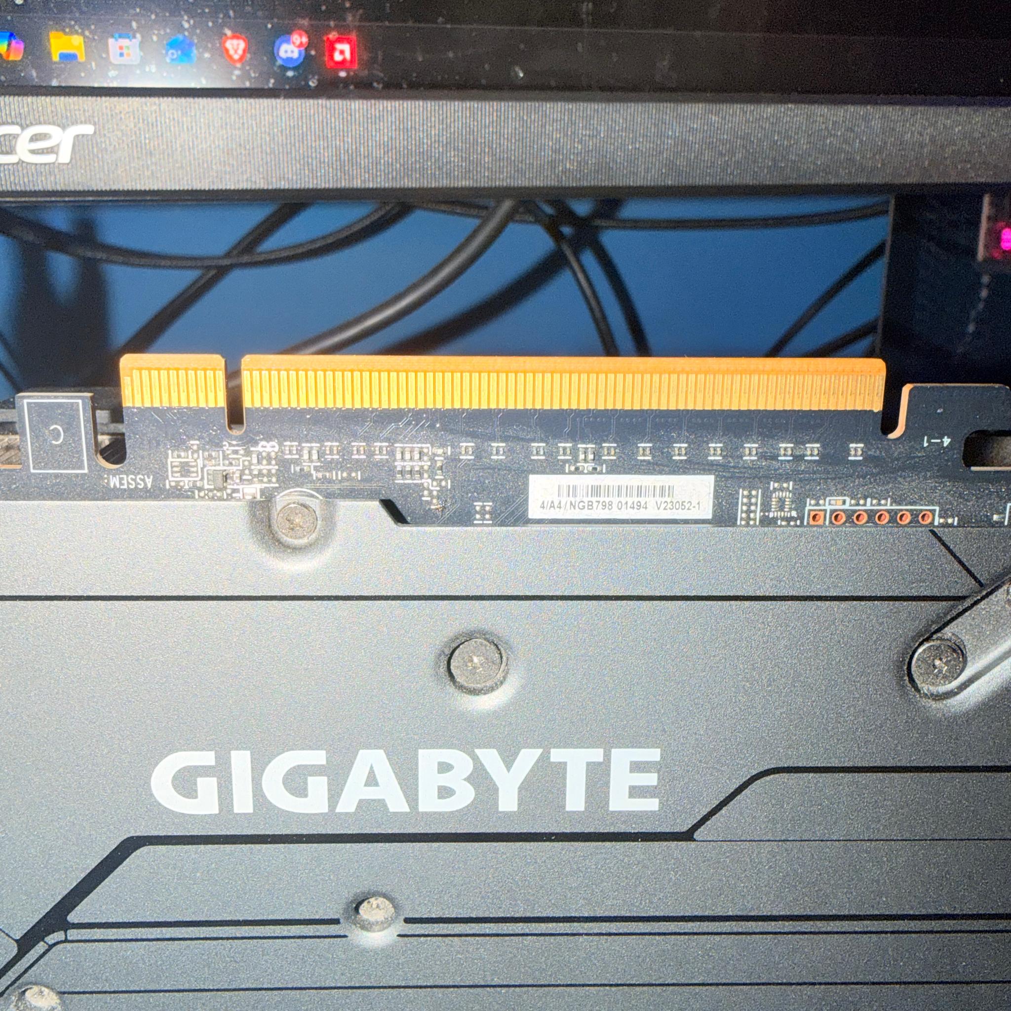 GIGABYTE Radeon RX 7800 XT GAMING OC 16G