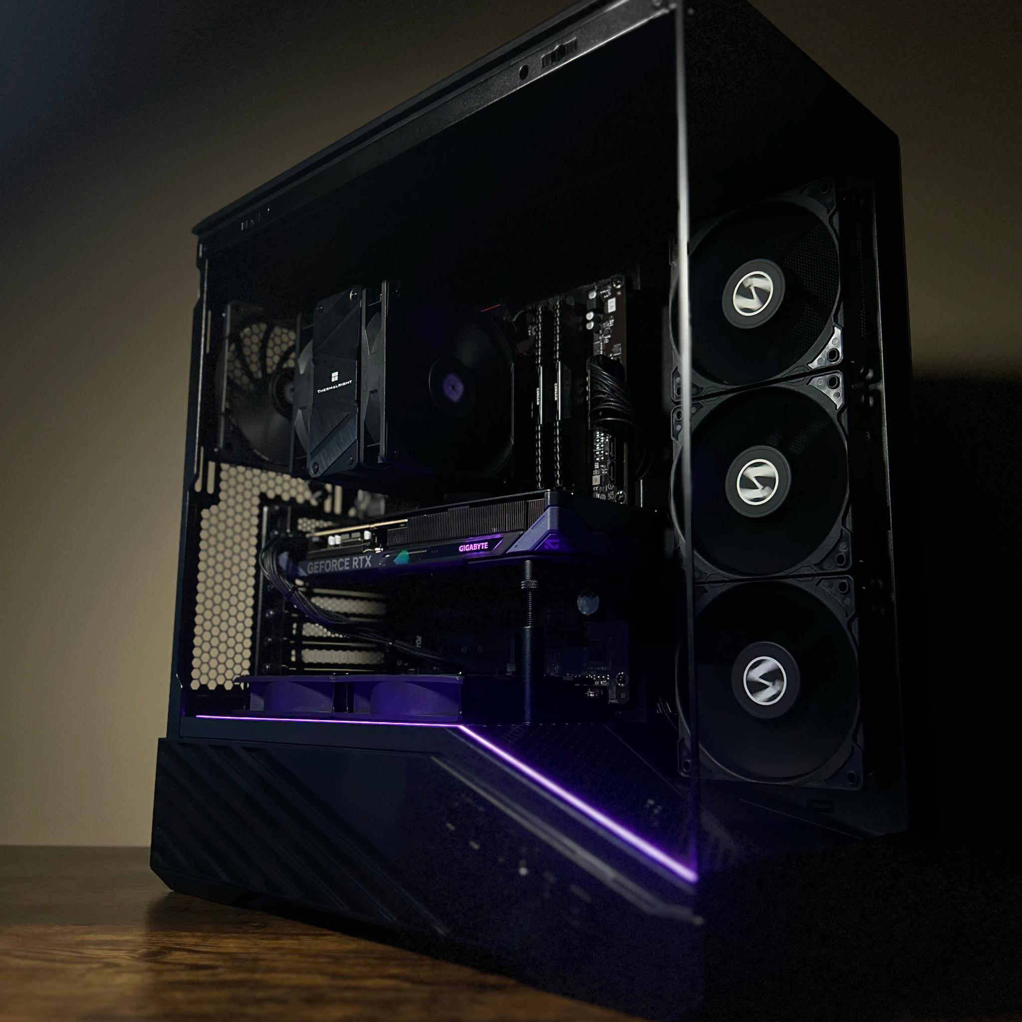 BLACKOUT🦇🖤 GAMING PC | RTX 5060 OC | RYZEN 5 5600X | 32GB DDR4 3200MT/s | 1TB SSD NVMe
