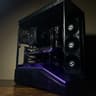 BLACKOUT🦇🖤 GAMING PC | RTX 5060 OC | RYZEN 5 5600X | 32GB DDR4 3200MT/s | 1TB SSD NVMe