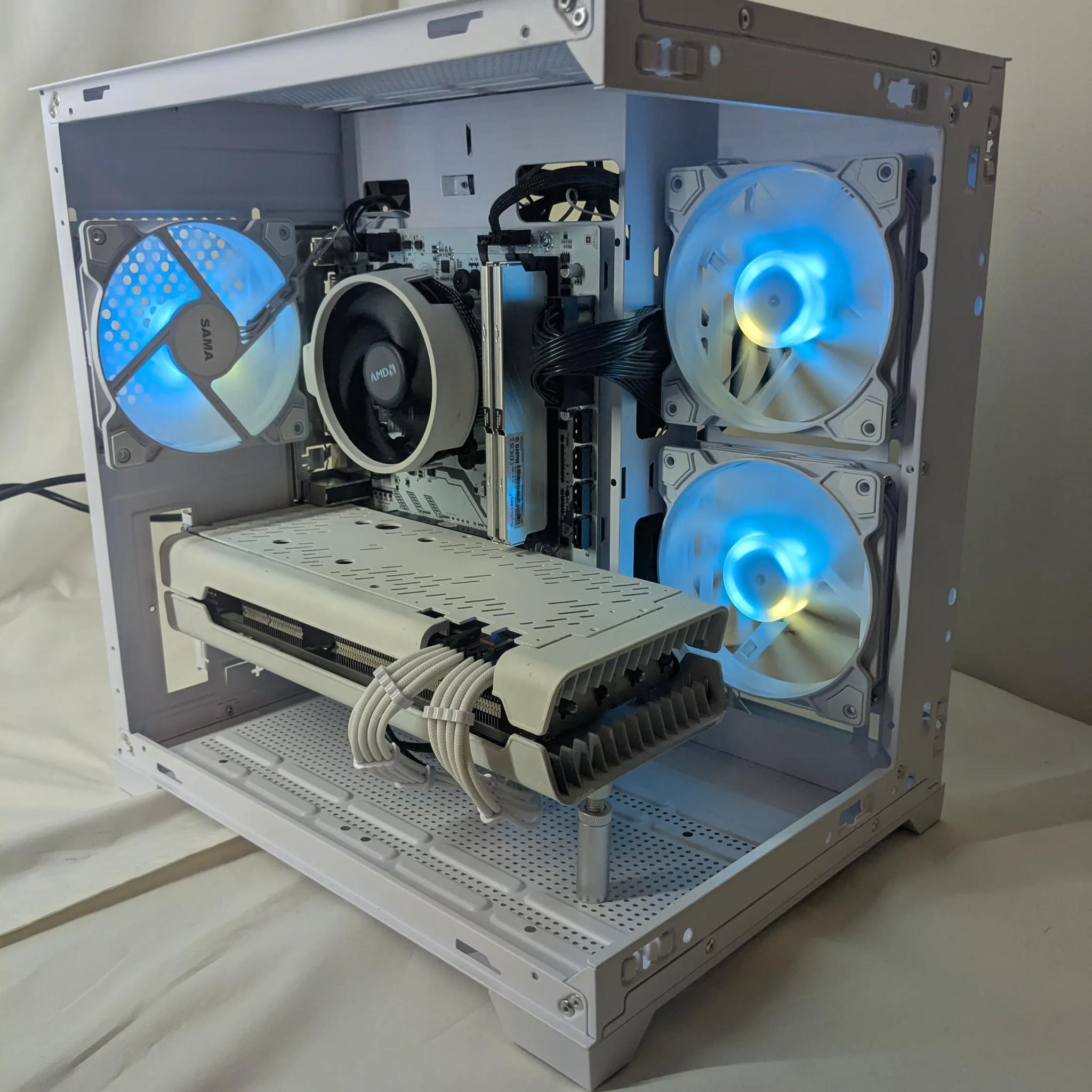 Ryzen 7 | RX 5700 | 16 GB RAM | Windows 11 home