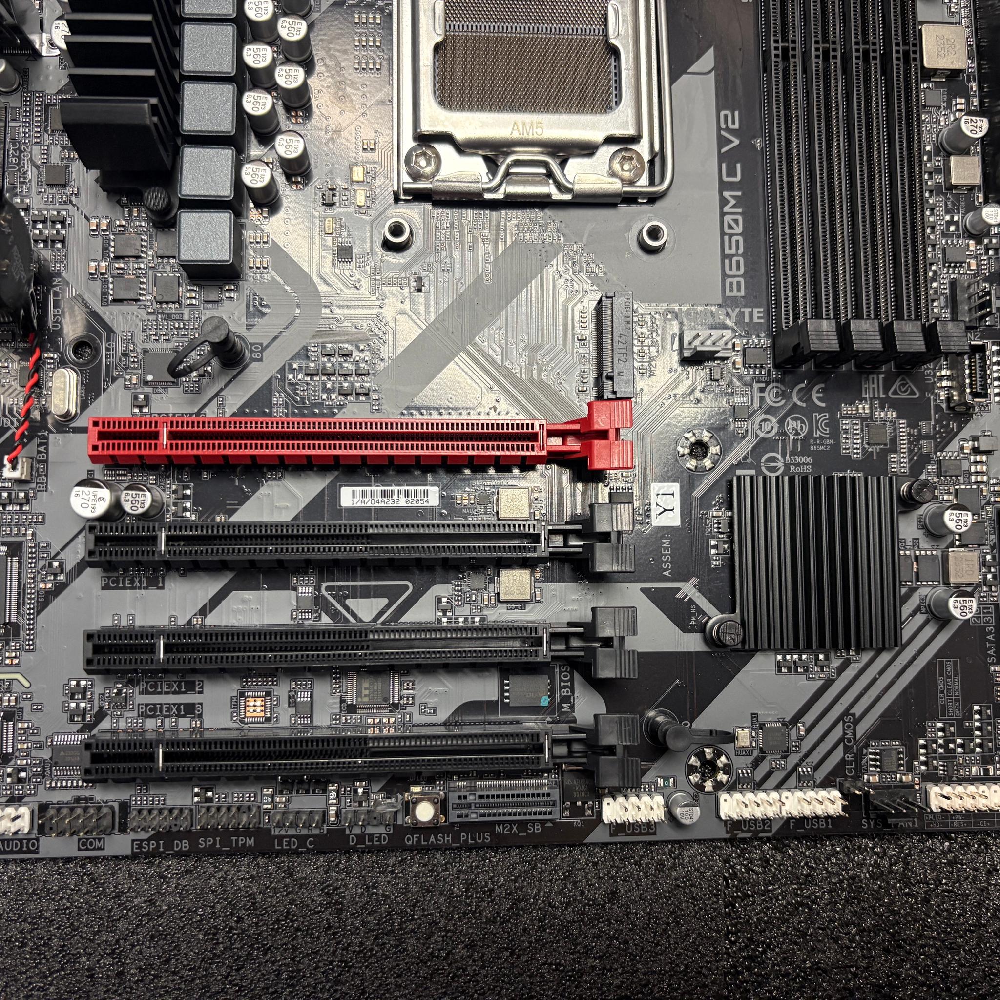 GIGABYTE B650M C V2 AM5 LGA 1718 AMD B650 M-ATX Motherboard-USED