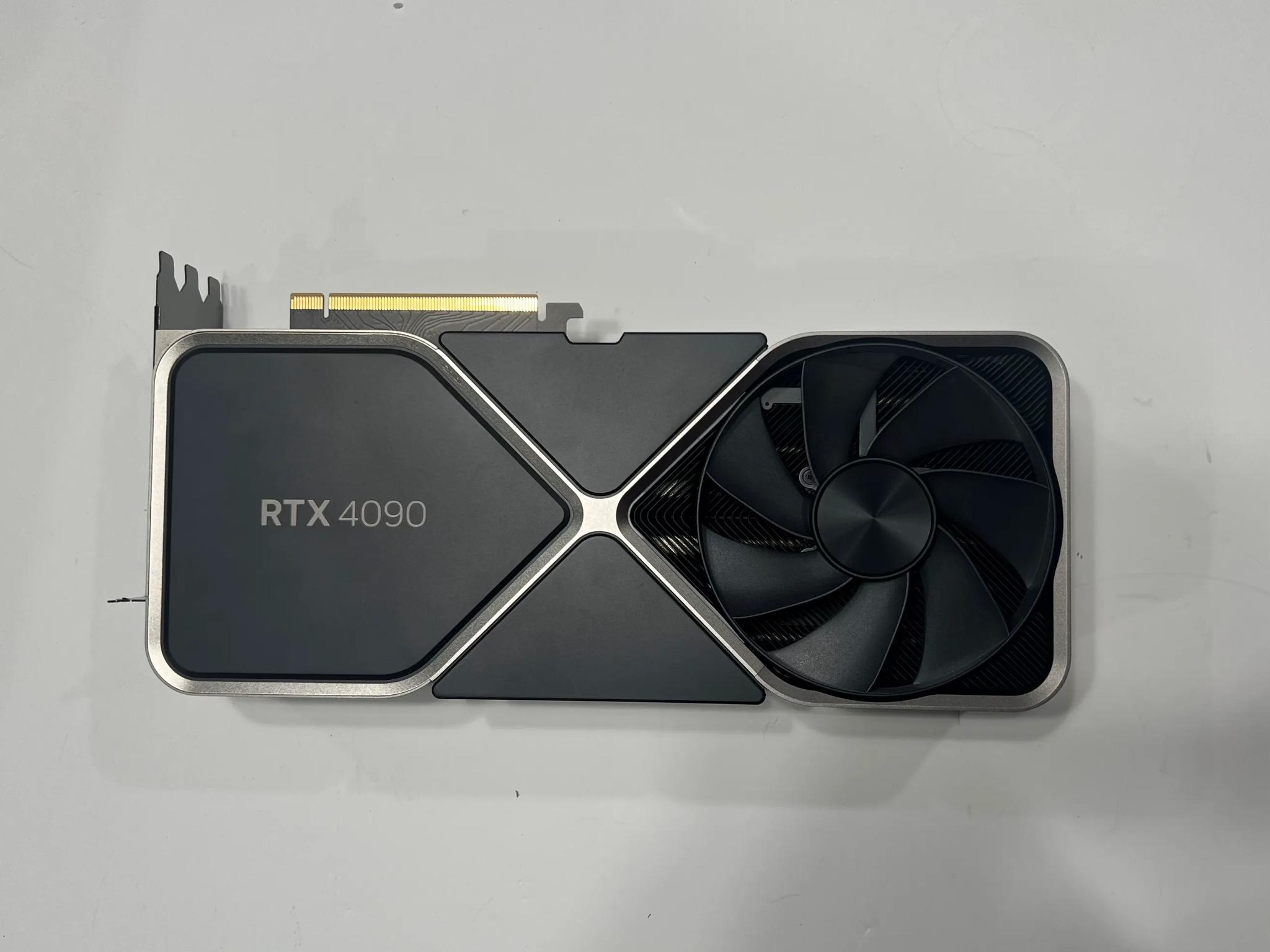 NVIDIA RTX 4090 FOUNDERS 24GB