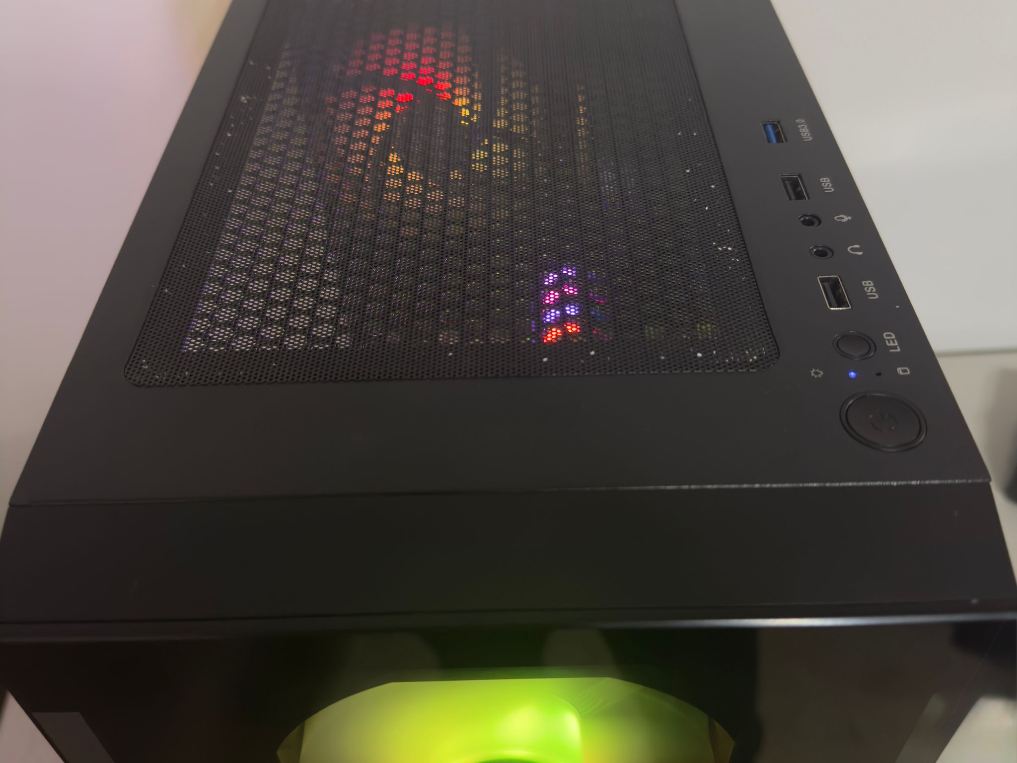 Ryzen 5 5500 + RTX 2080 | 32GB RAM | 1TB NVMe Gaming PC