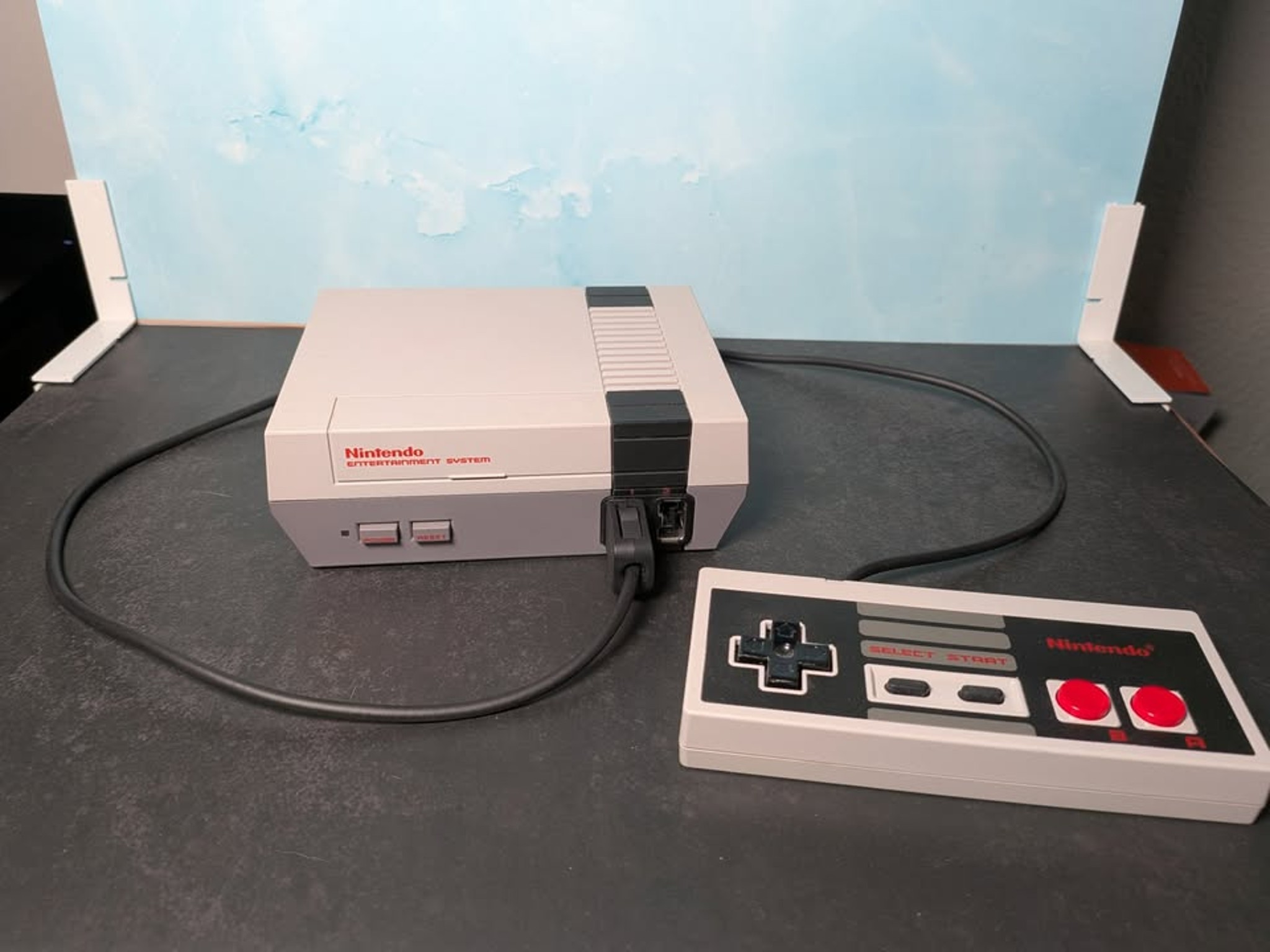 Authentic Nintendo NES Classic Edition Mini Console (CLV-001) w/ Controller (CLV-002)