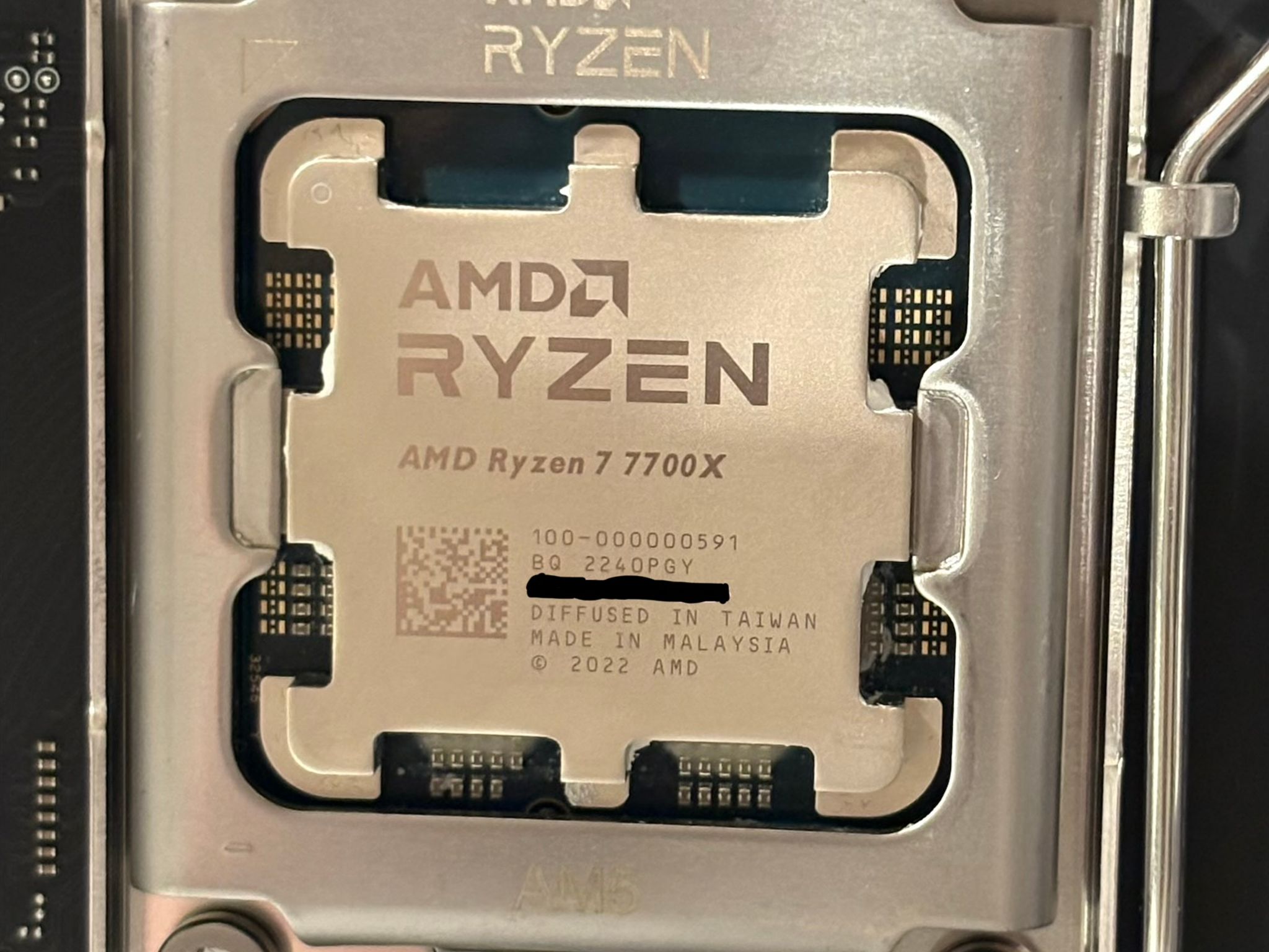 AMD Ryzen 7 7700X