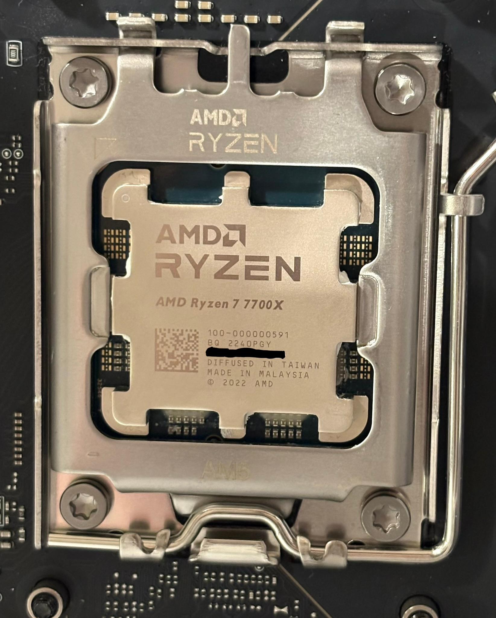 AMD Ryzen 7 7700X