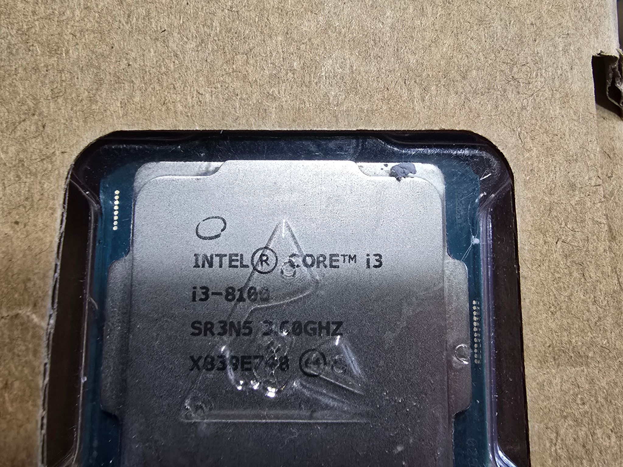 Intel Core i3-8100