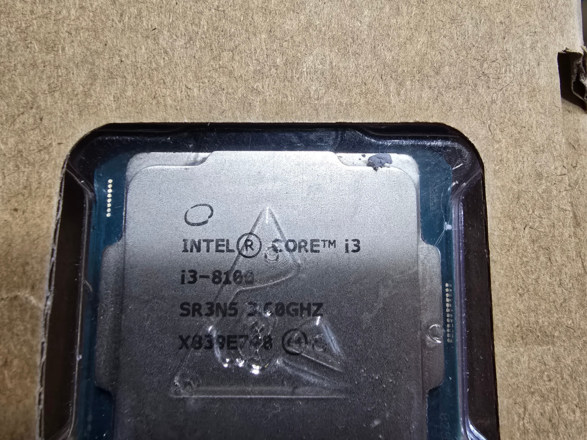 Intel Core i3-8100