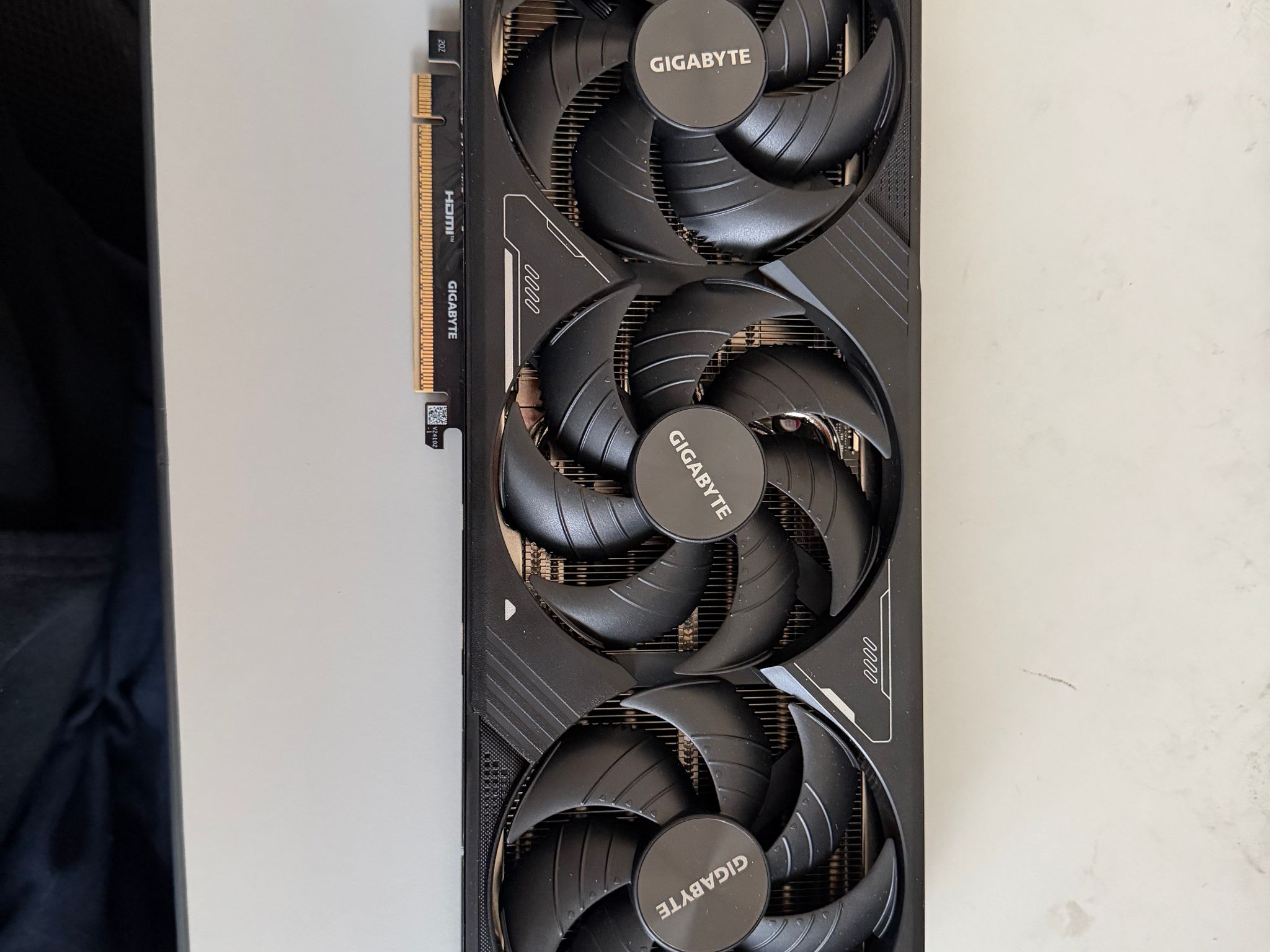 GIGABYTE GeForce RTX 5080 WINDFORCE SFF 16G