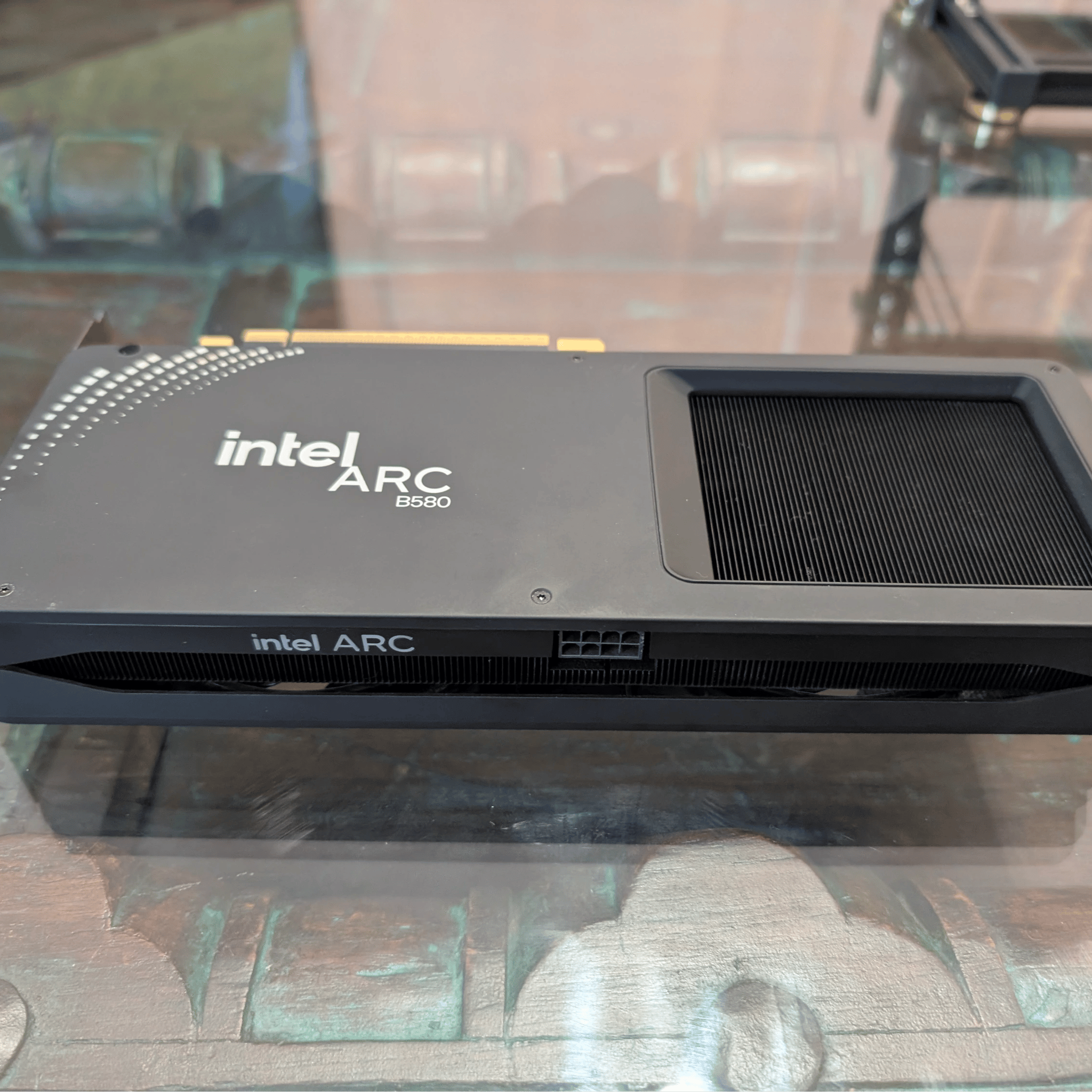 Intel Arc B580 LE
