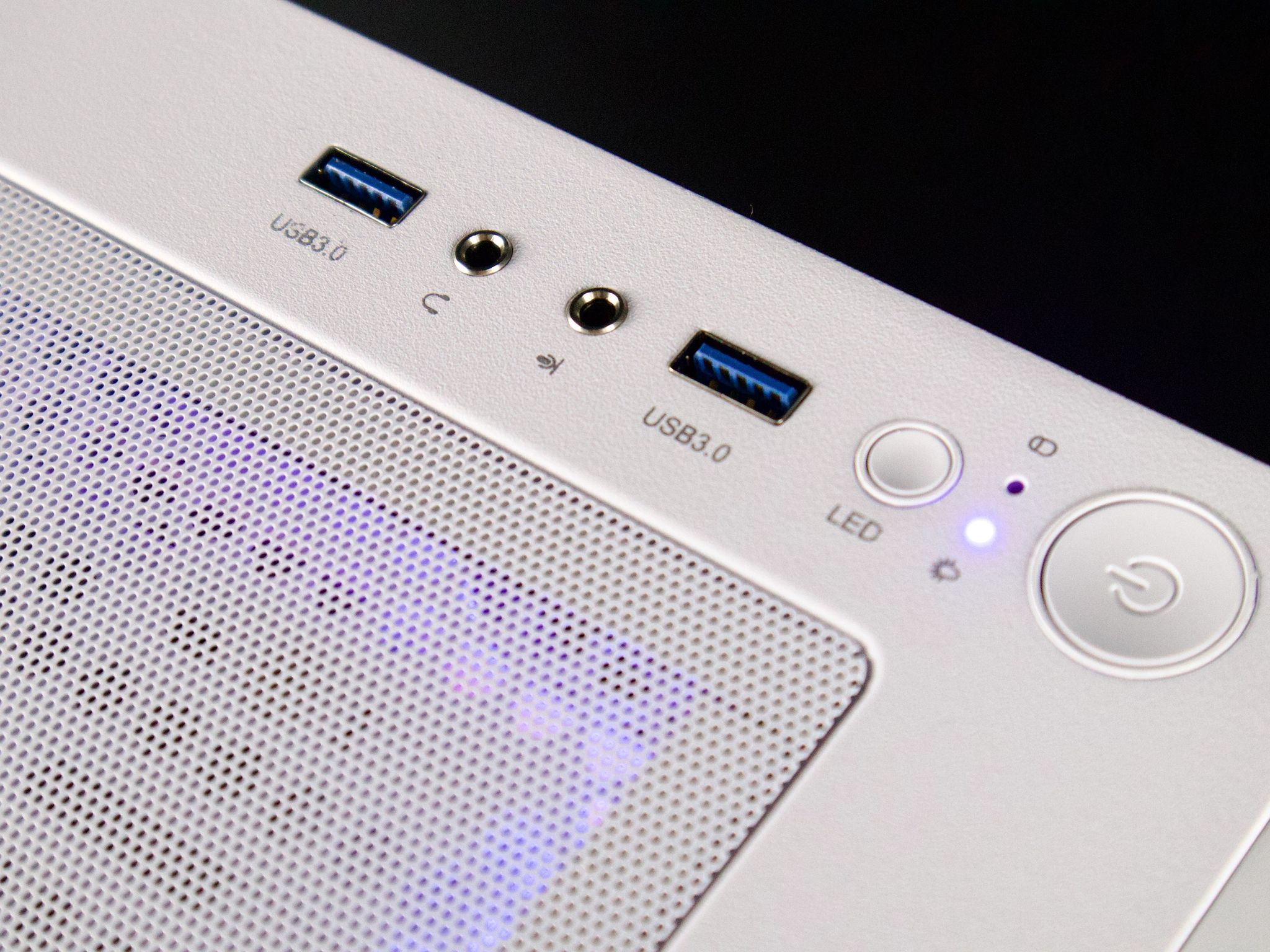 💜🤍💜 RTX 3080 ⚪ Intel i5-12600KF 🟣 32GB RAM ⚪ 1TB NVMe