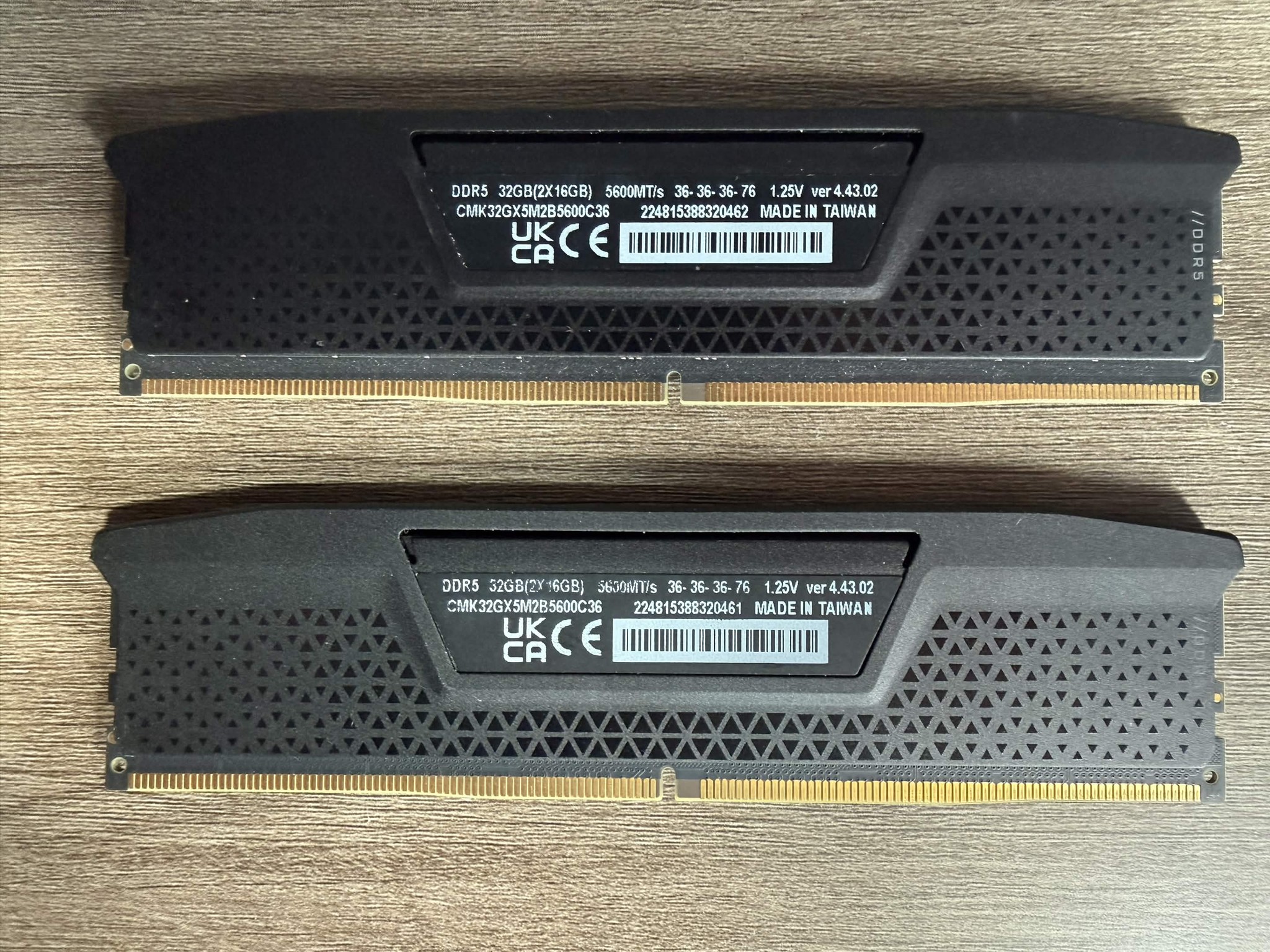 Corsair Vengeance RGB 32GB (2x16GB) RAM DDR5 5600MHz Low Clearance Size
