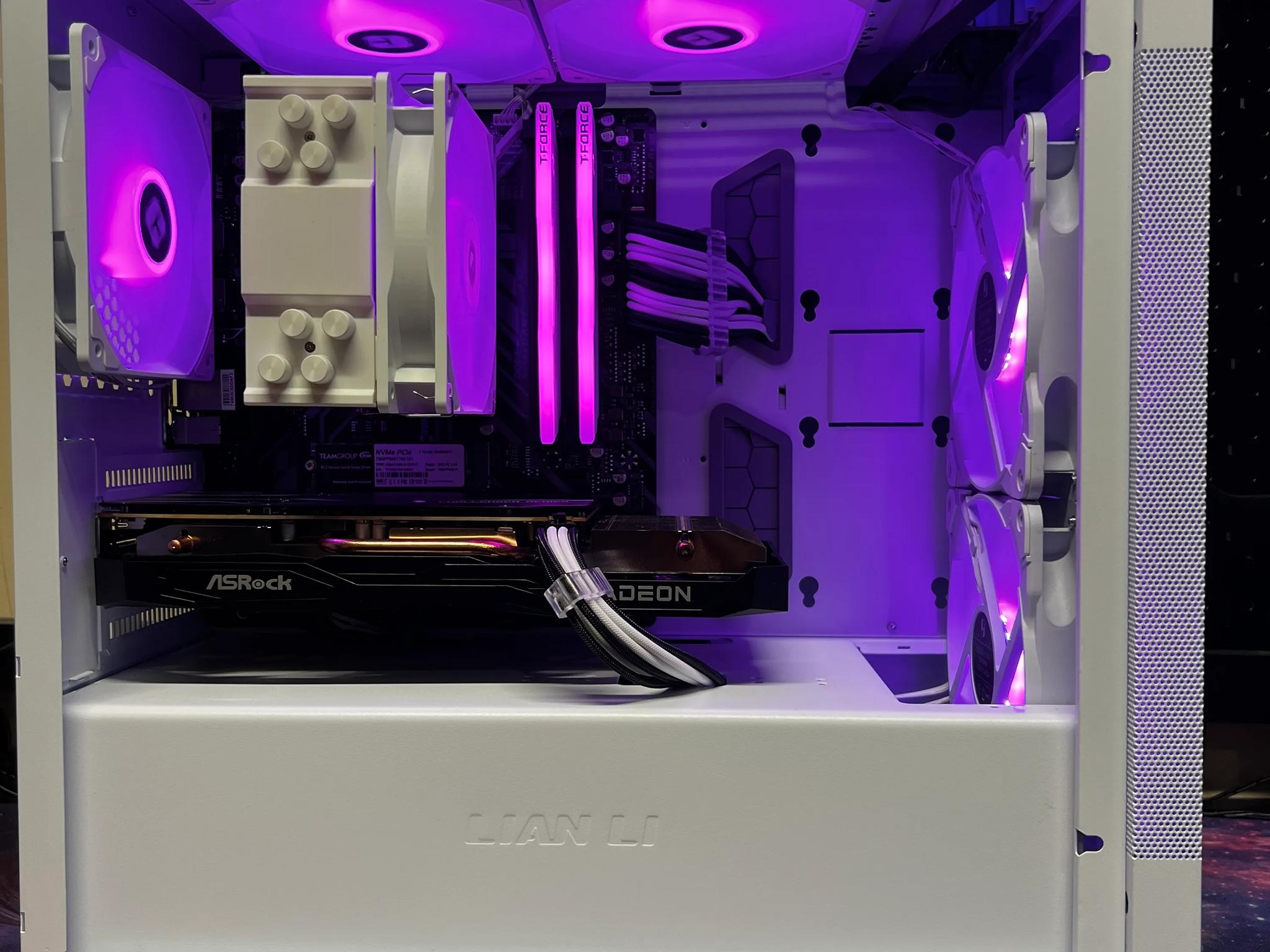 Snow Fox || Ryzen 5 5600X + Radeon RX 6650 XT