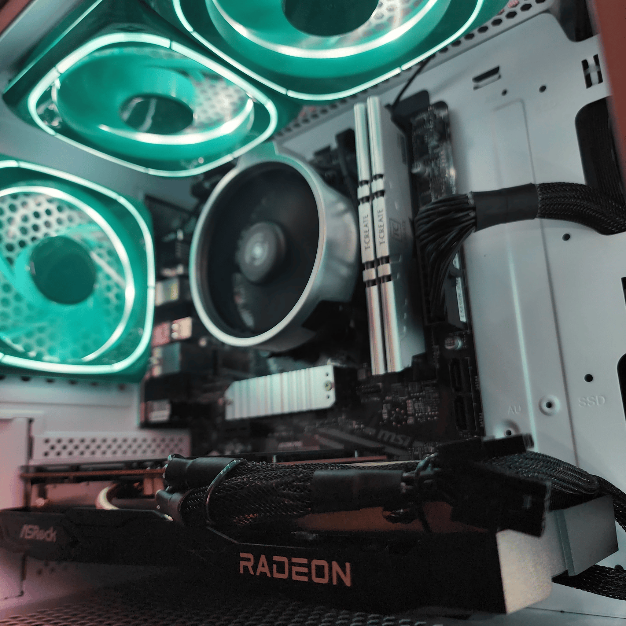 🤍👽🤍 ASRock RX 6600 //  AMD Ryzen 5 3500X // T-Create 16GB 3200MHz