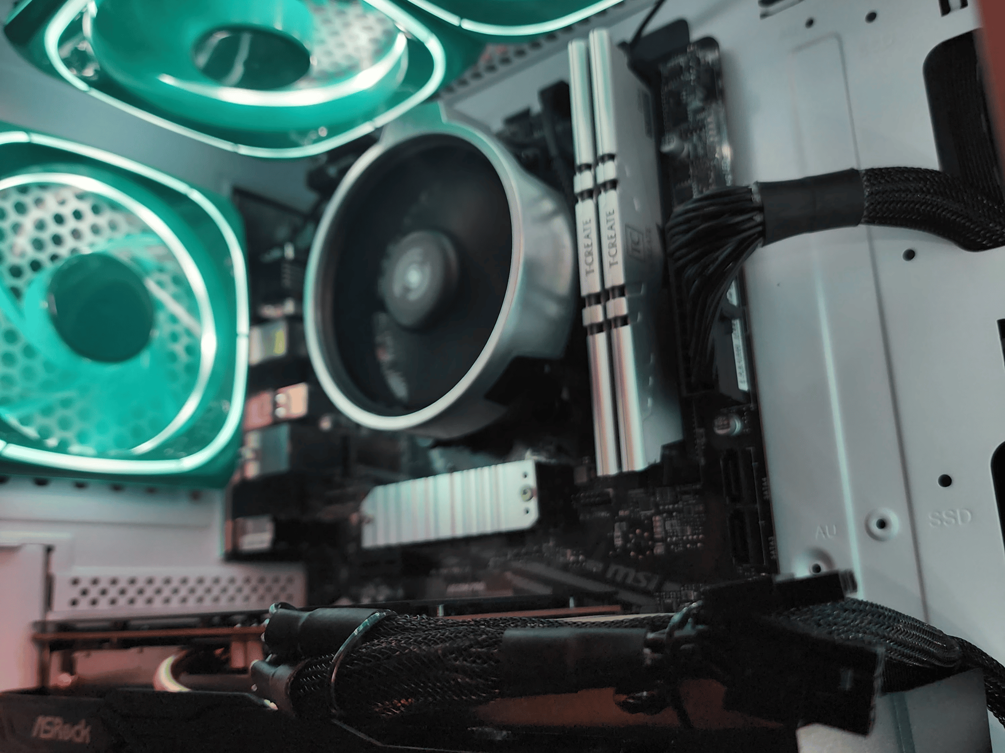 🤍👽🤍 ASRock RX 6600 //  AMD Ryzen 5 3500X // T-Create 16GB 3200MHz