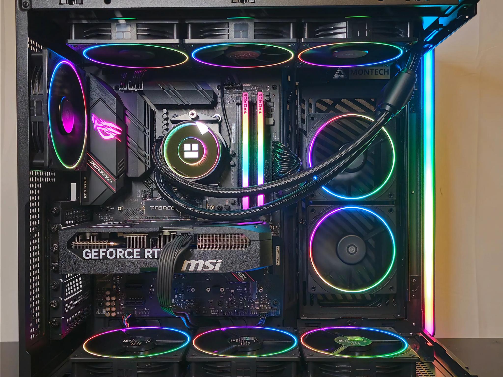RTX 5070 12GB / Ryzen 7 5800x / 32GB RGB DDR4 / 2 x 1TB SSD / 𝒦𝒾𝓃𝑔 👑