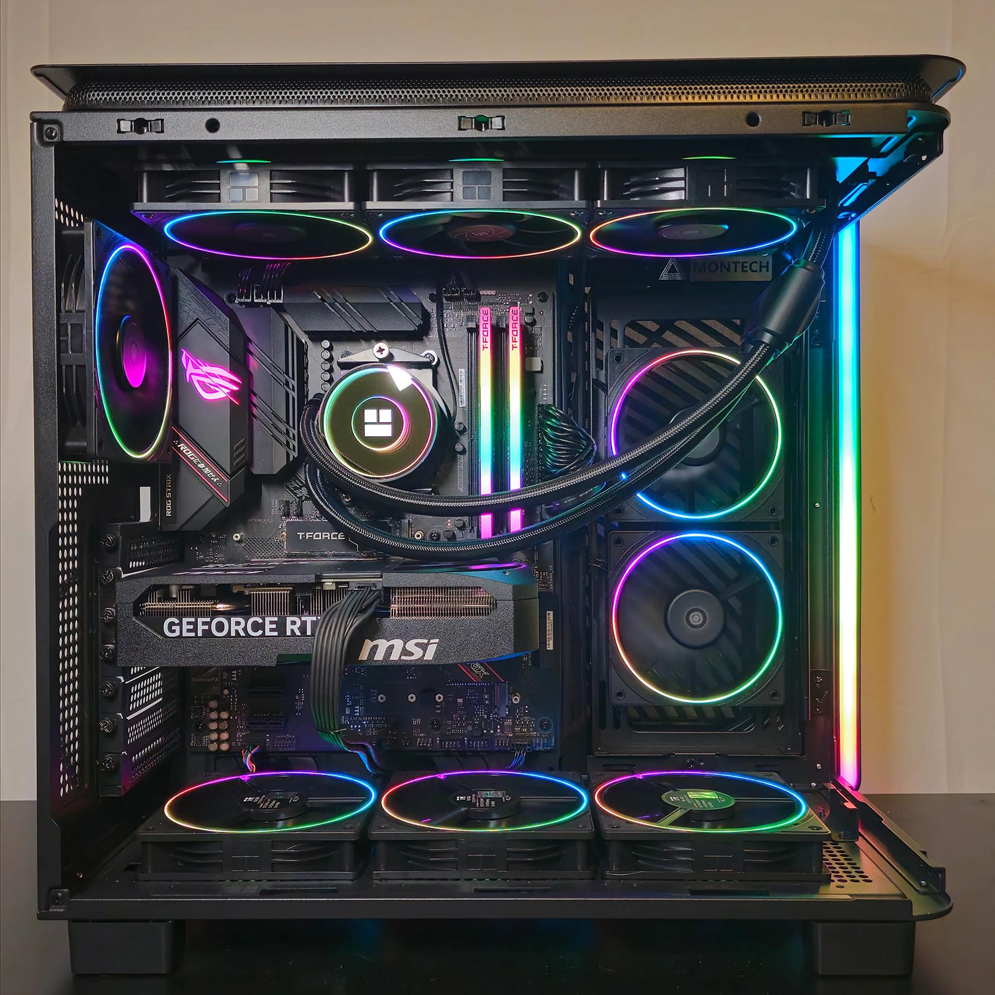 RTX 5070 12GB / Ryzen 7 5800x / 32GB RGB DDR4 / 2 x 1TB SSD / 𝒦𝒾𝓃𝑔 👑