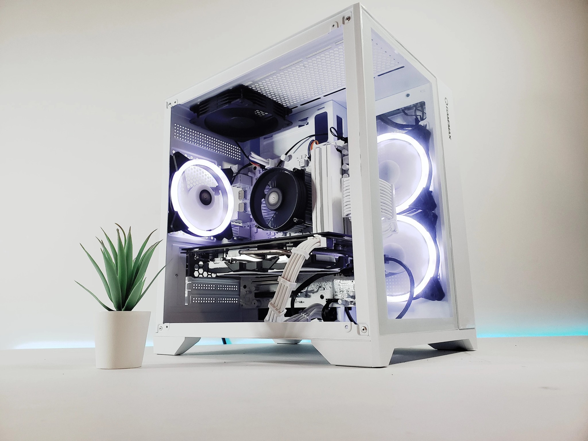 i7 Value Gaming PC | ⚙️RX580 | All White✨ |