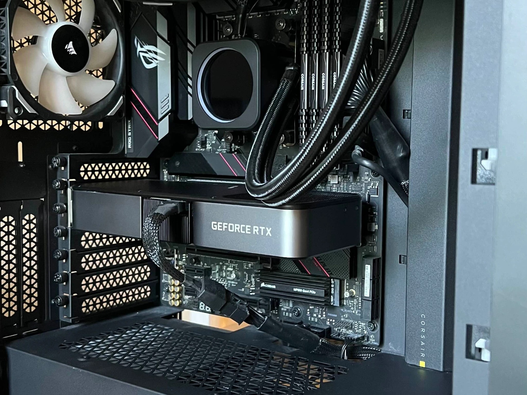 Ryzen 7, RTX 3070 High End Gaming PC