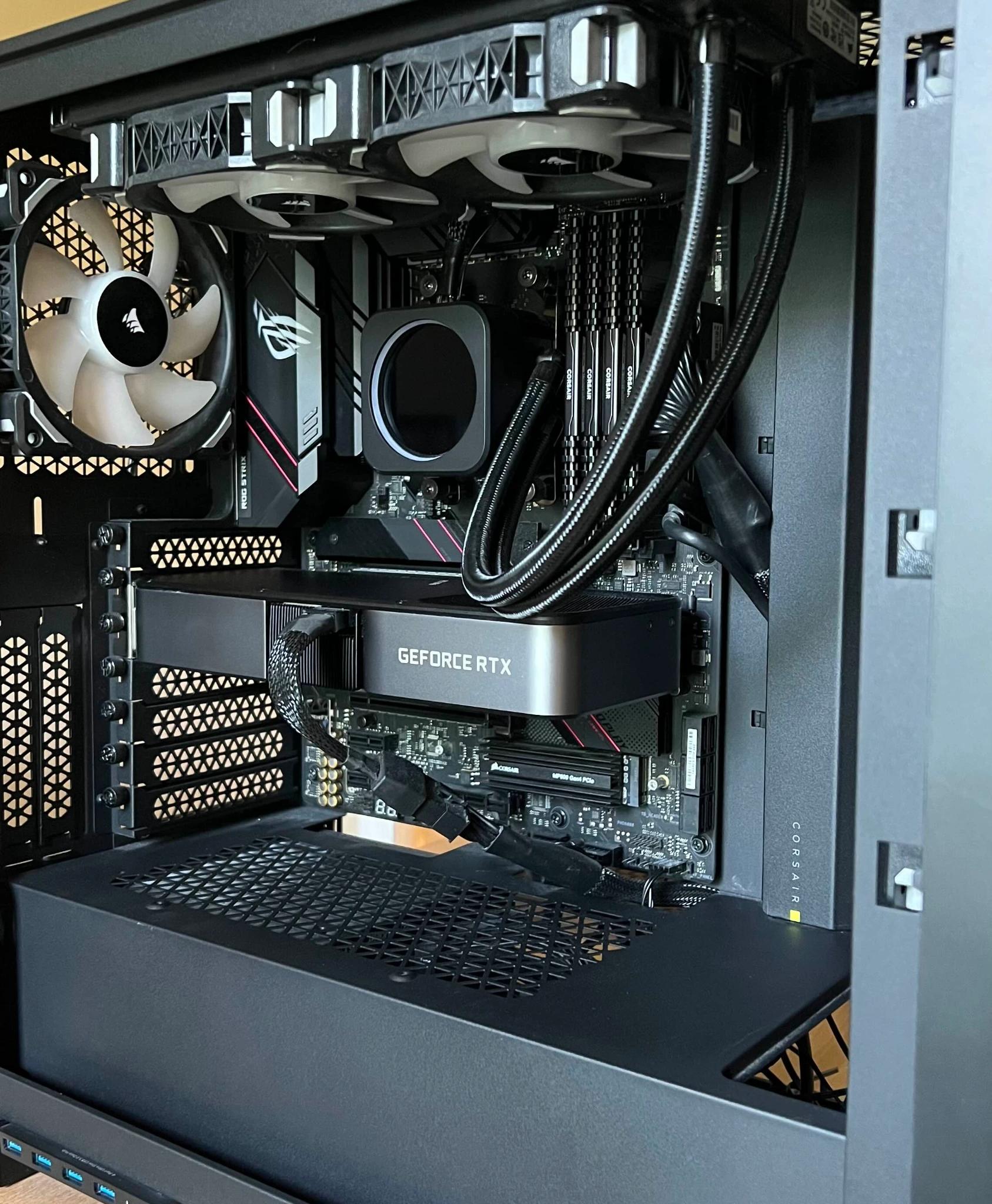 Ryzen 7, RTX 3070 High End Gaming PC