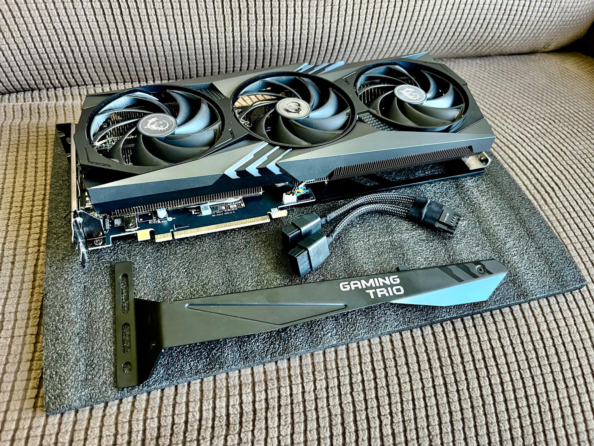 Used MSI Gaming X Trio 4070 12GB GDDR6X - Good Condition!