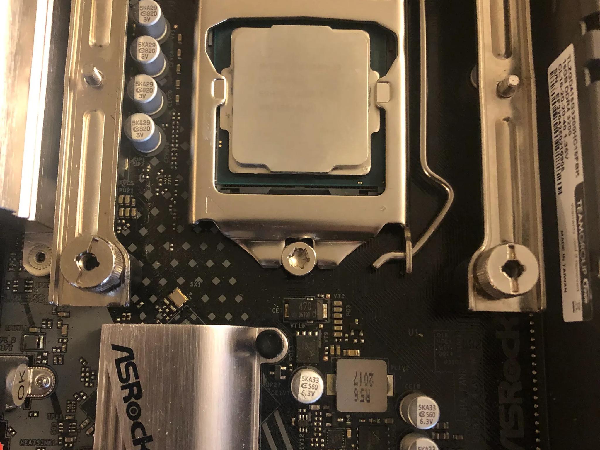 CPU+Motherboard+RAM+SSD combo: AsRock b460m itx, i3 10100, 16 Gb Ram RGB Corsair, Crucial 256G m.2 