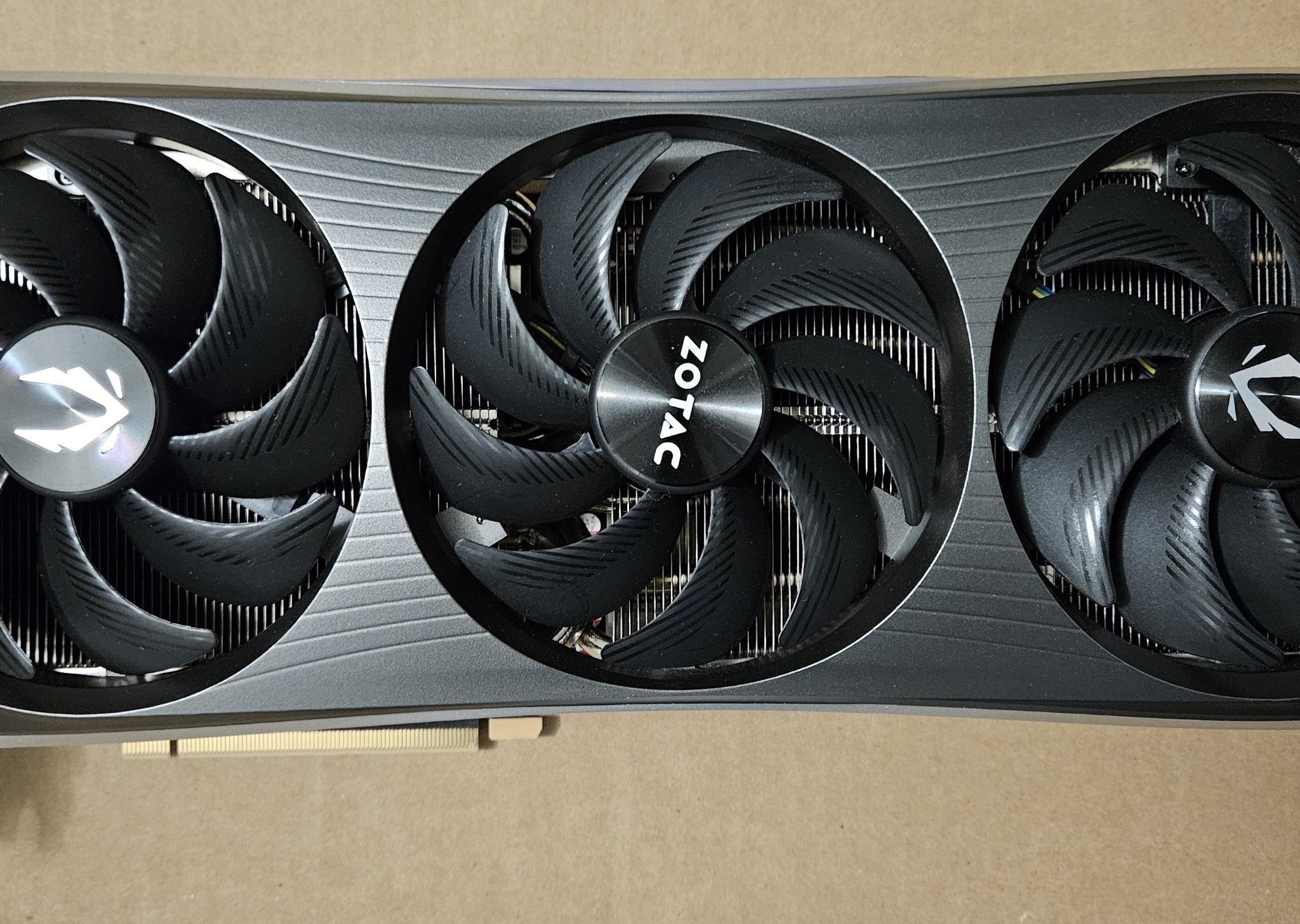 ZOTAC GAMING GeForce RTX 4080 16GB AMP Extreme AIRO - Used - In good condition