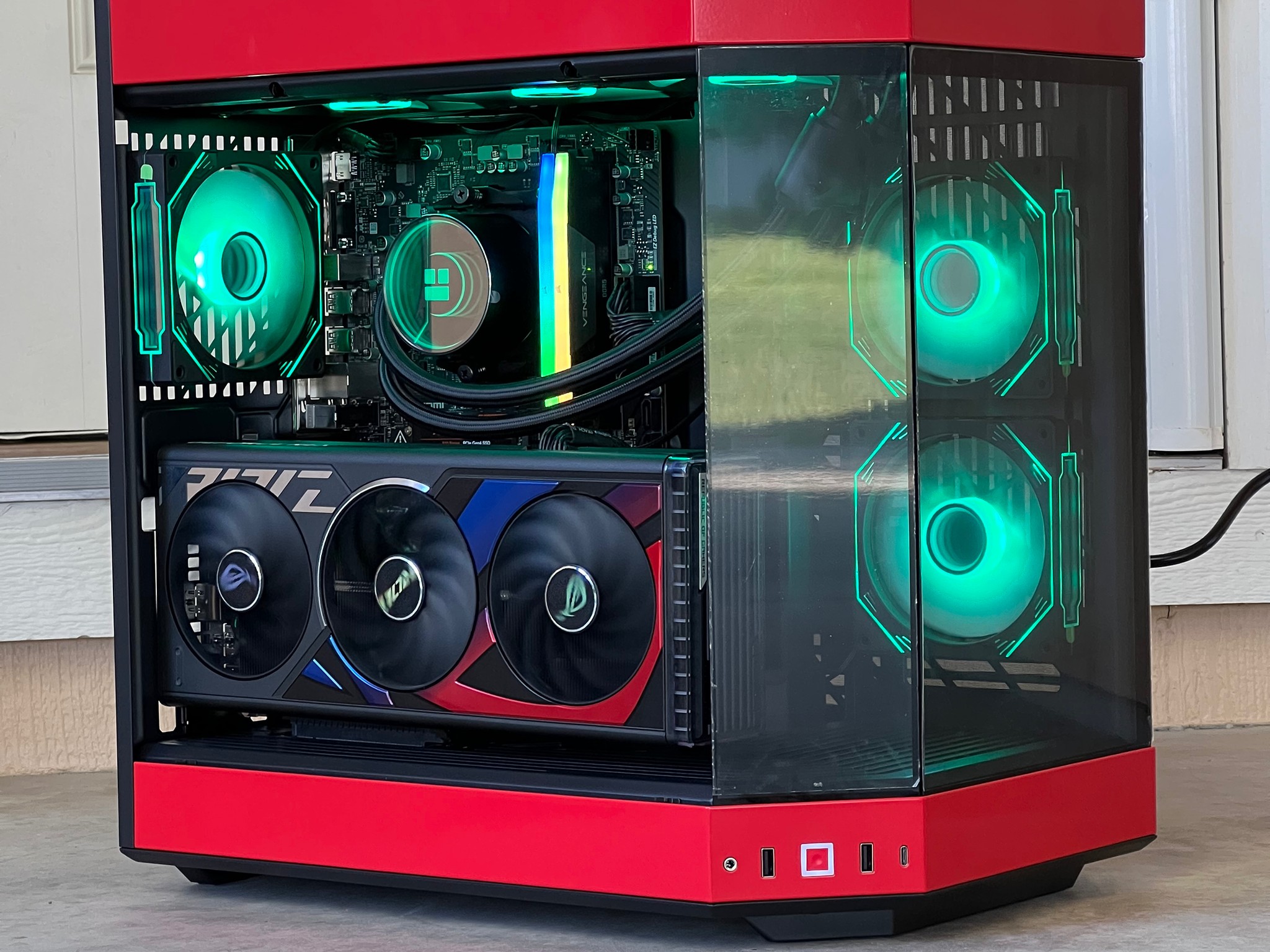 Gaming pc | Rtx 4070 Ti Super | Ryzen 9600x | 32GB Corsair Ram | 2TB nvme | Windows 11