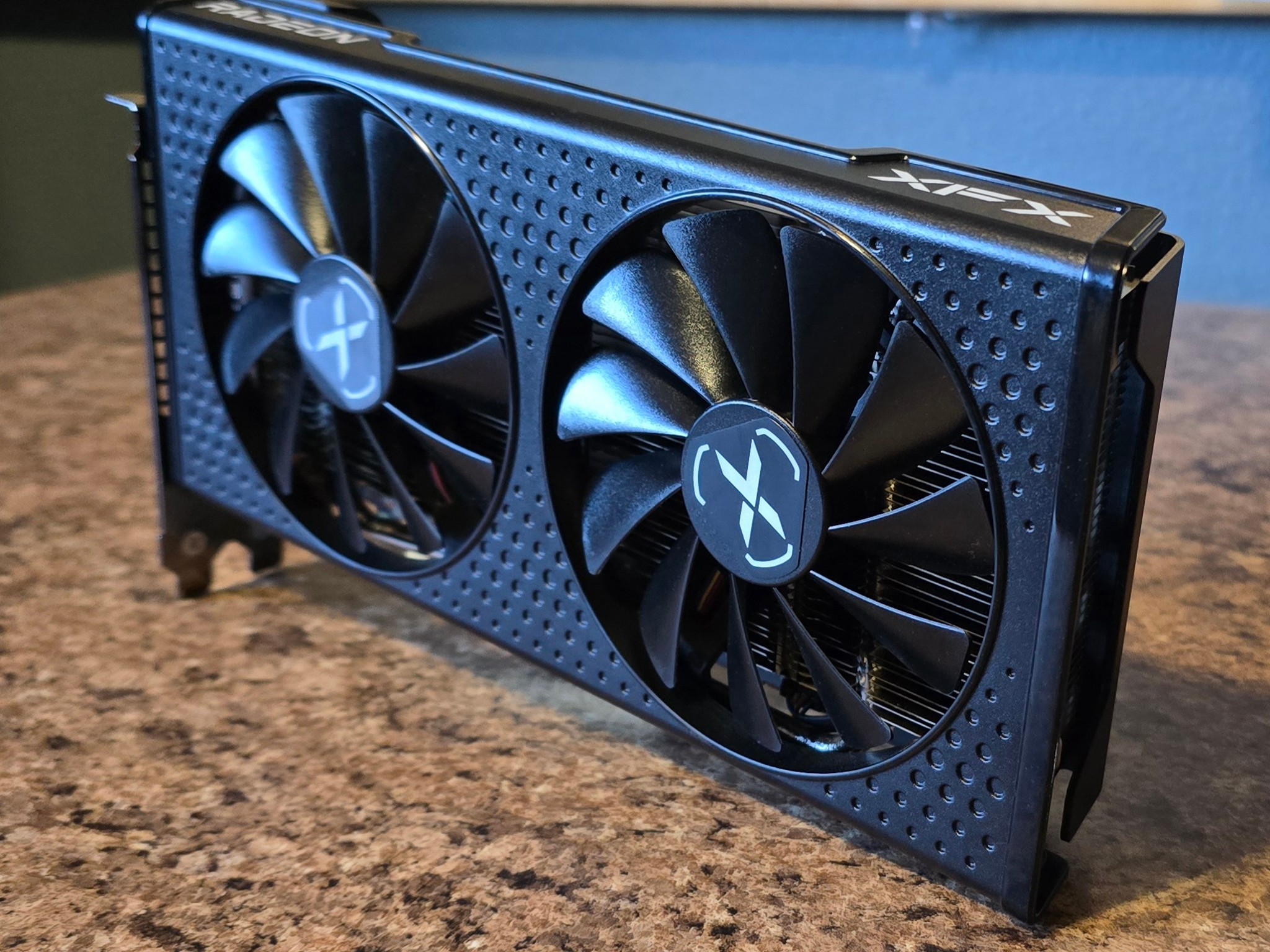 XFX Speedster SWFT 210 RX 7600