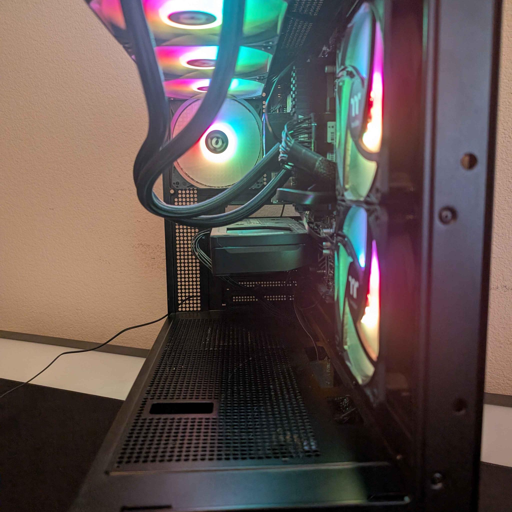 RTX 5060 | AMD 5700x | 32GB DDR4 | 1200GB NVME | Custom Black PC