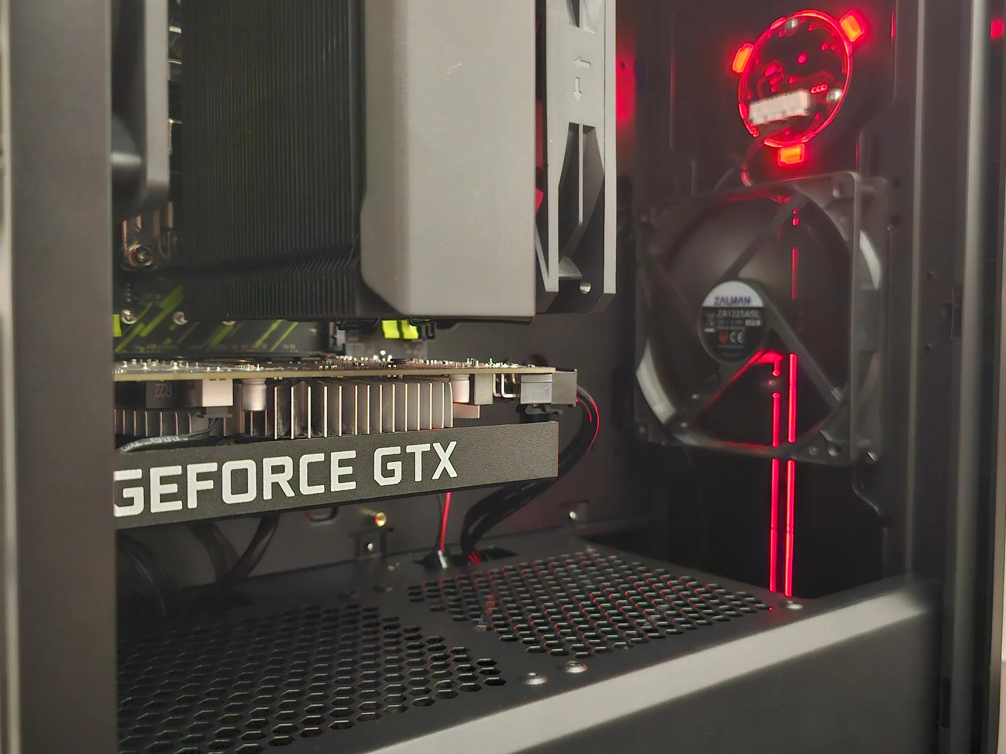 Starter PC // Xeon 10-Core // GTX 1650 SUPER // 16GB DDR4 // 512GB SSD