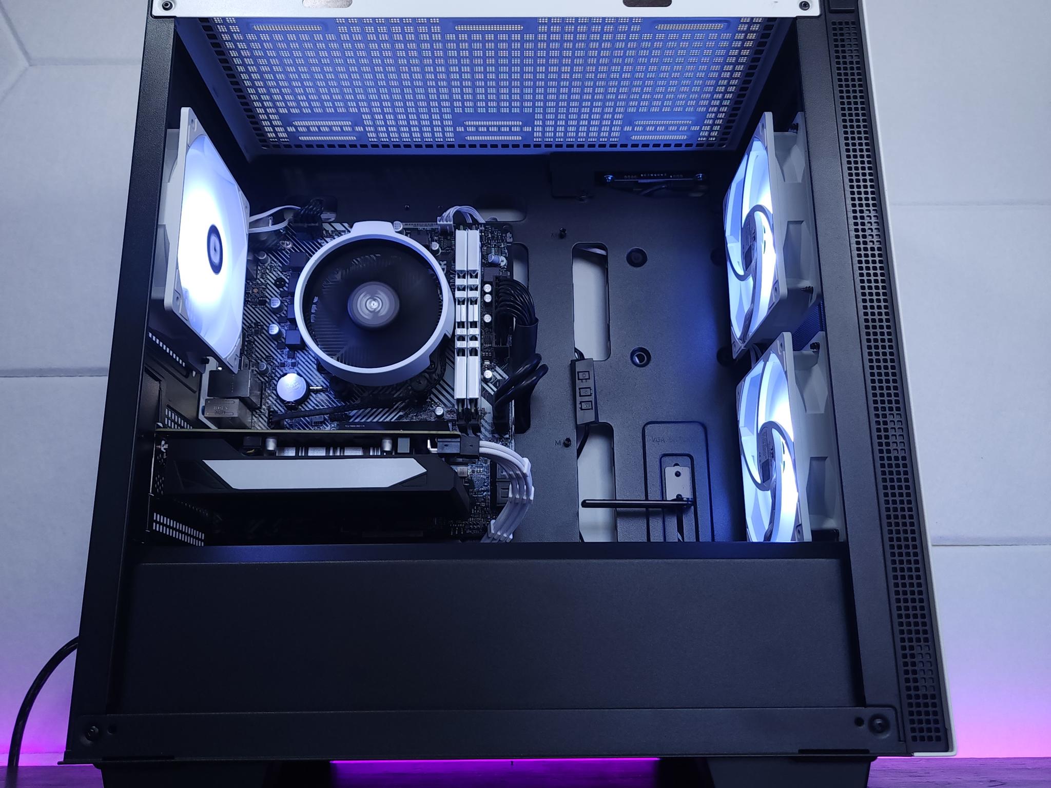 💙🤍GTX 1650 Super // Ryzen 5 1600 // 16GB 3200MHz // 512GB NVMe Gen 3