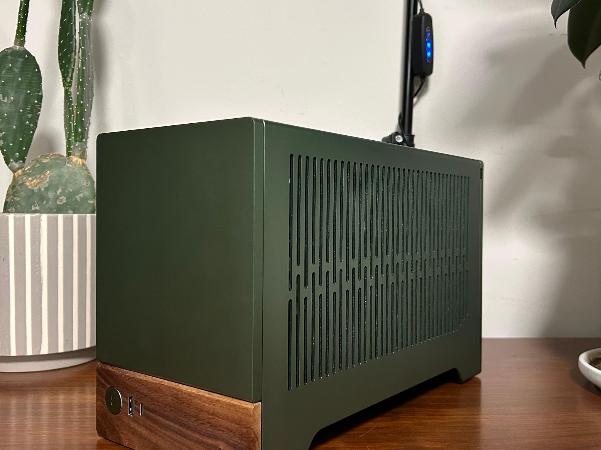 RTX 5070 | Ryzen 5 7600X3D | 32GB DDR5 | 2TB NVMe | Fractal Terra ITX | 750W Platinum