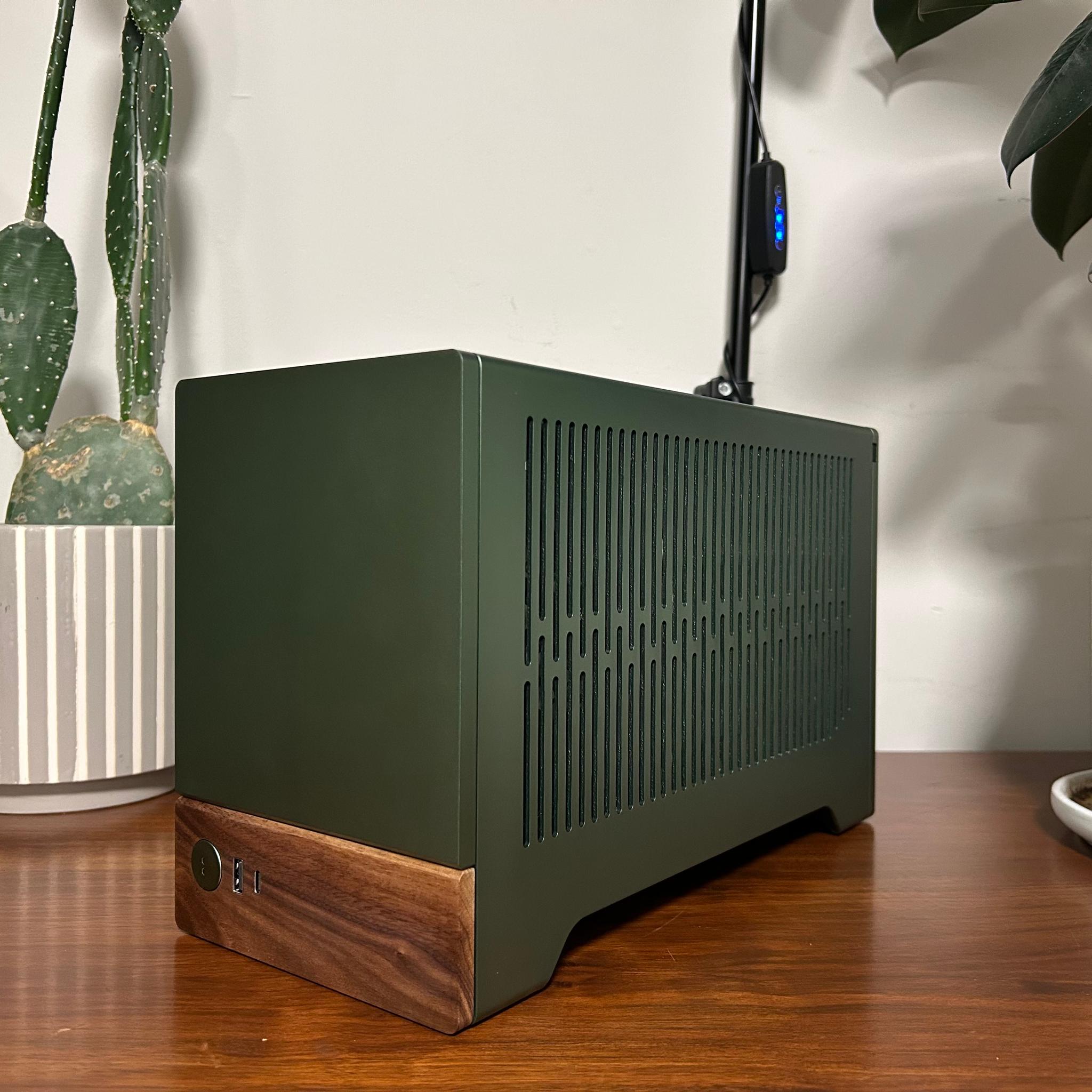 RTX 5070 | Ryzen 5 7600X3D | 32GB DDR5 | 2TB NVMe | Fractal Terra ITX | 750W Platinum