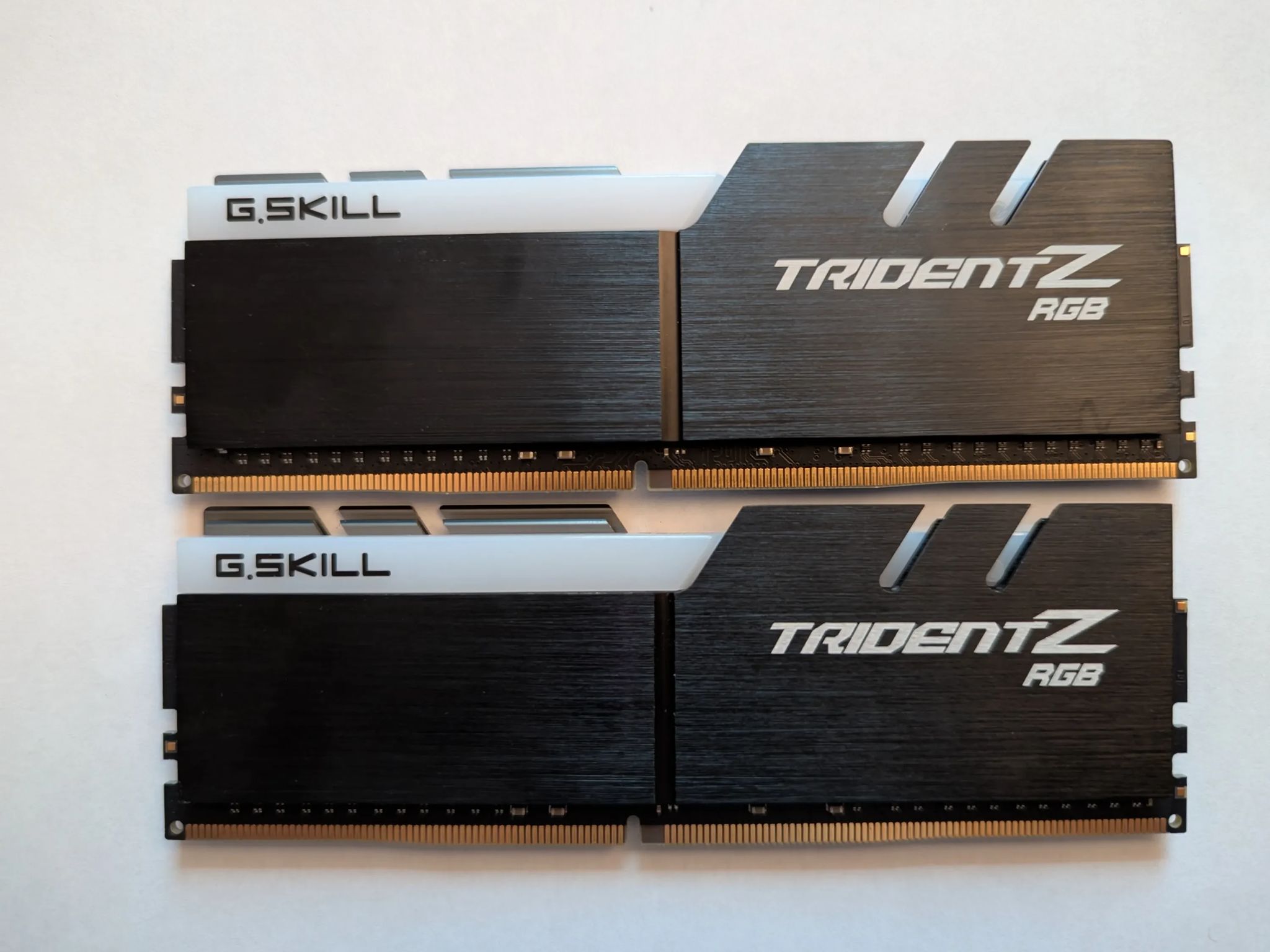AMD Ryzen 7 5800X AM4 8-Core Processor BNIB + G.SKILL TridentZ RGB 64GB (2 x 32GB) DDR4 3600Mhz