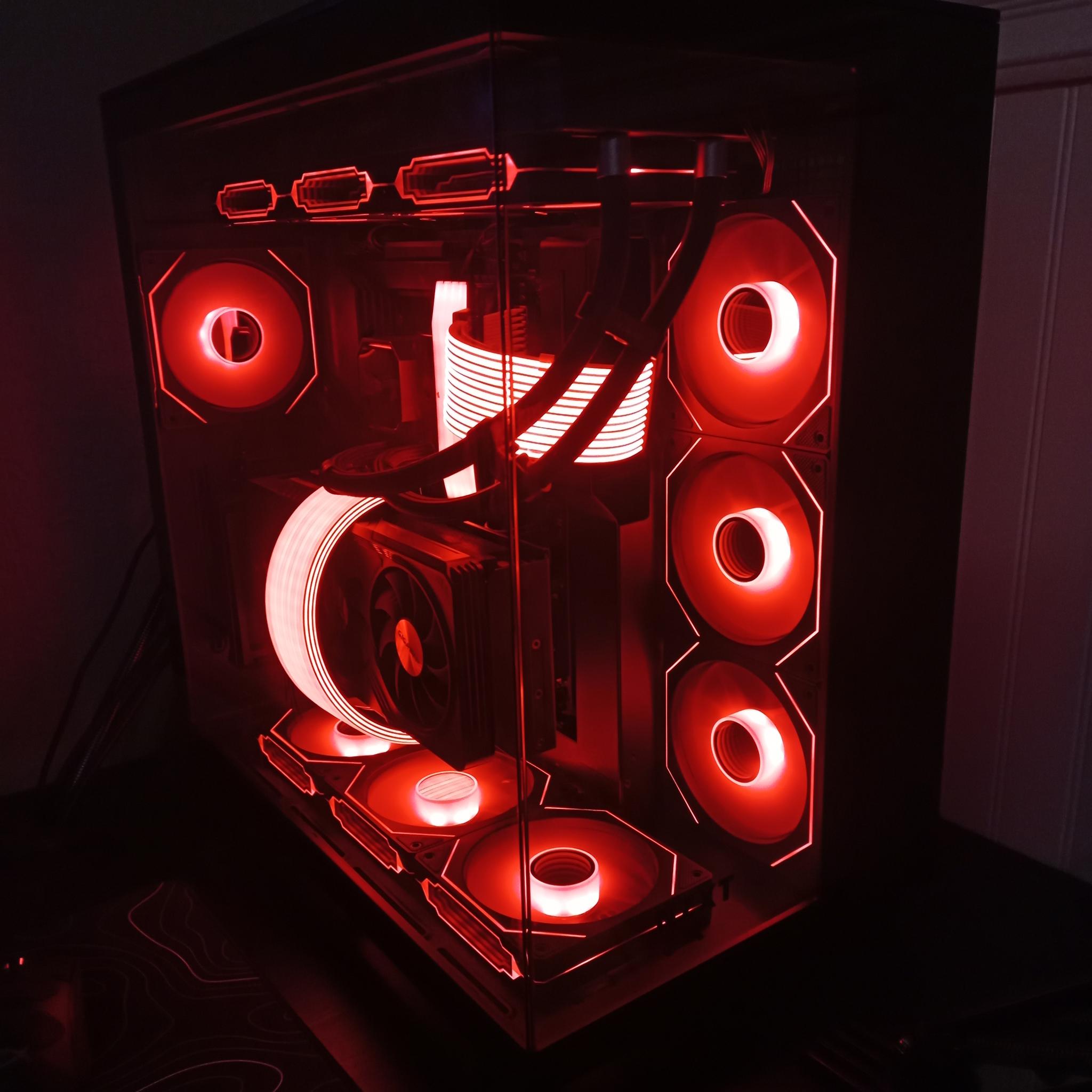 RGB Beast | 4070 TI Super | 14700KF | 32 GB DDR5 |